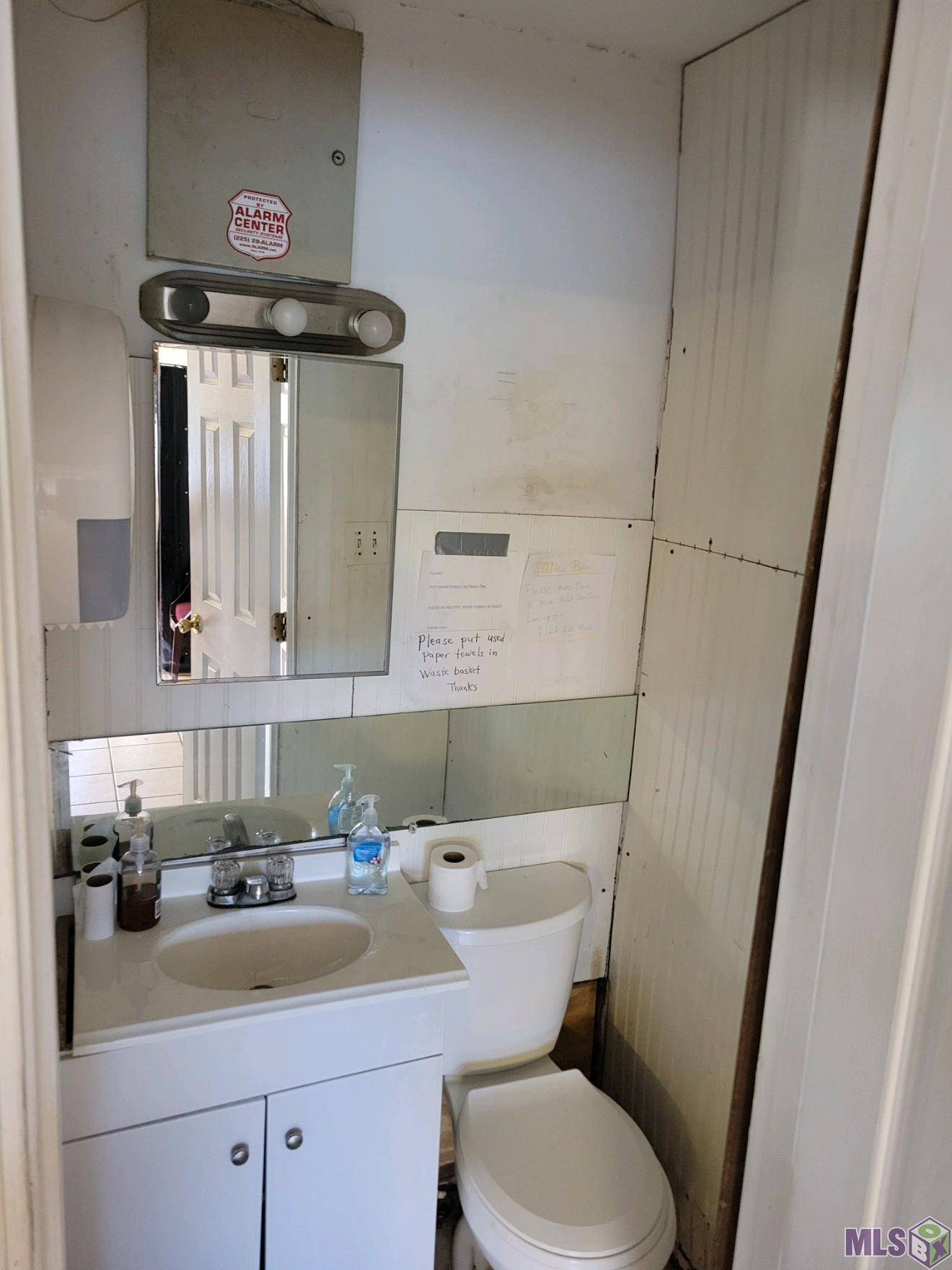 Baton Rouge, LA 70814,10068 Greenwell Springs Rd