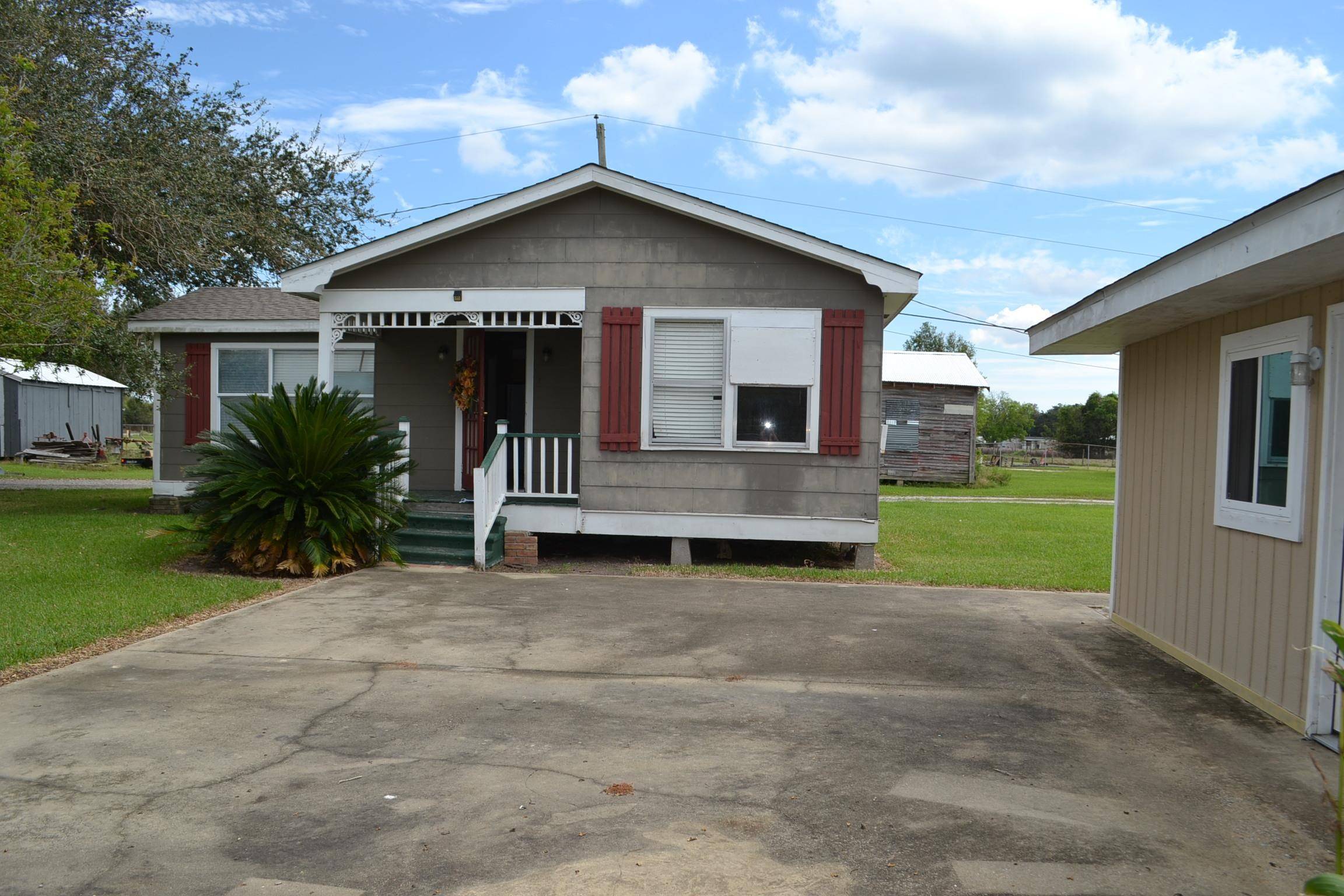 Larose, LA 70373,128 Alida Lane