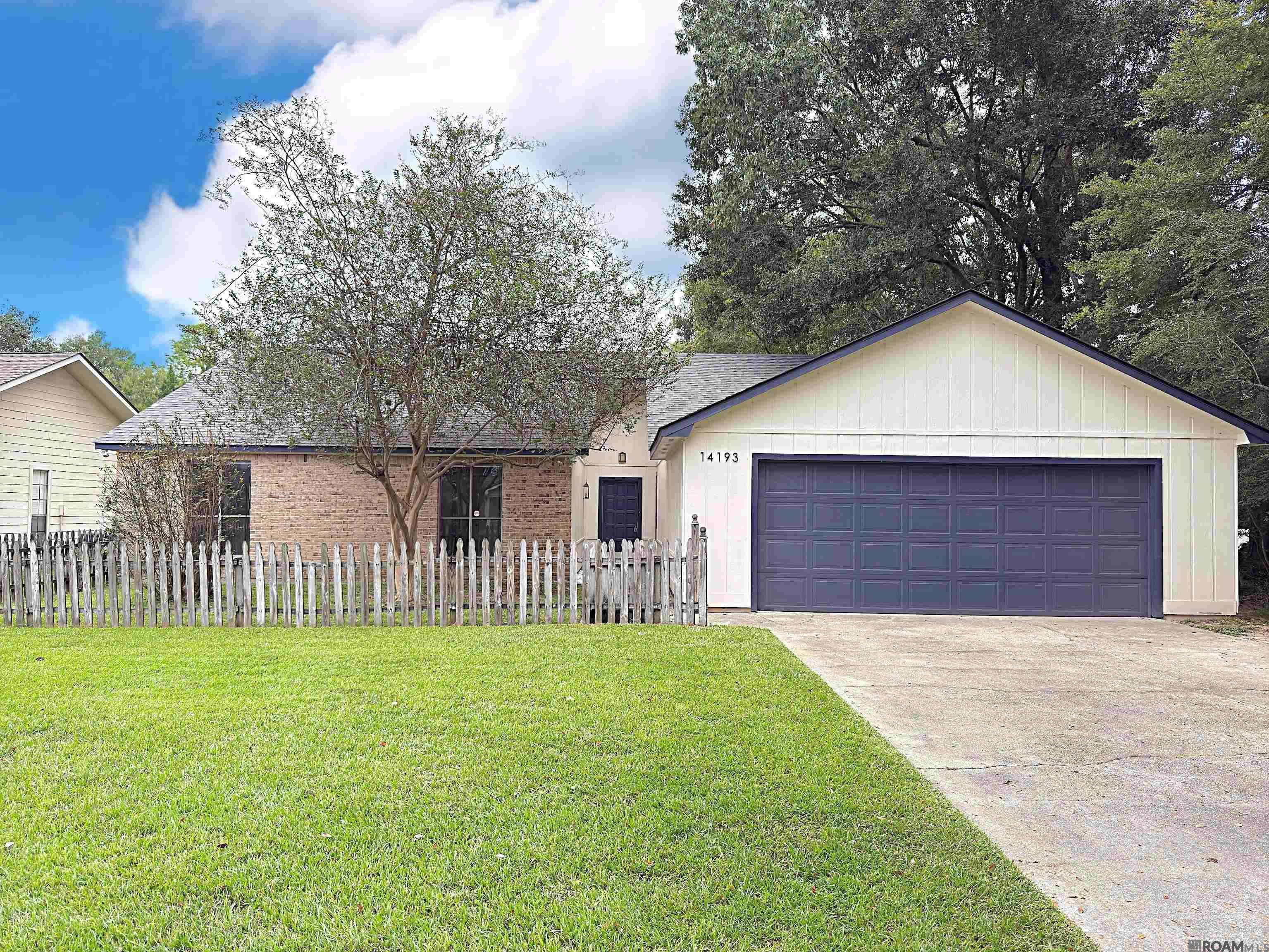 Baton Rouge, LA 70817,14193 Pinehurst Dr