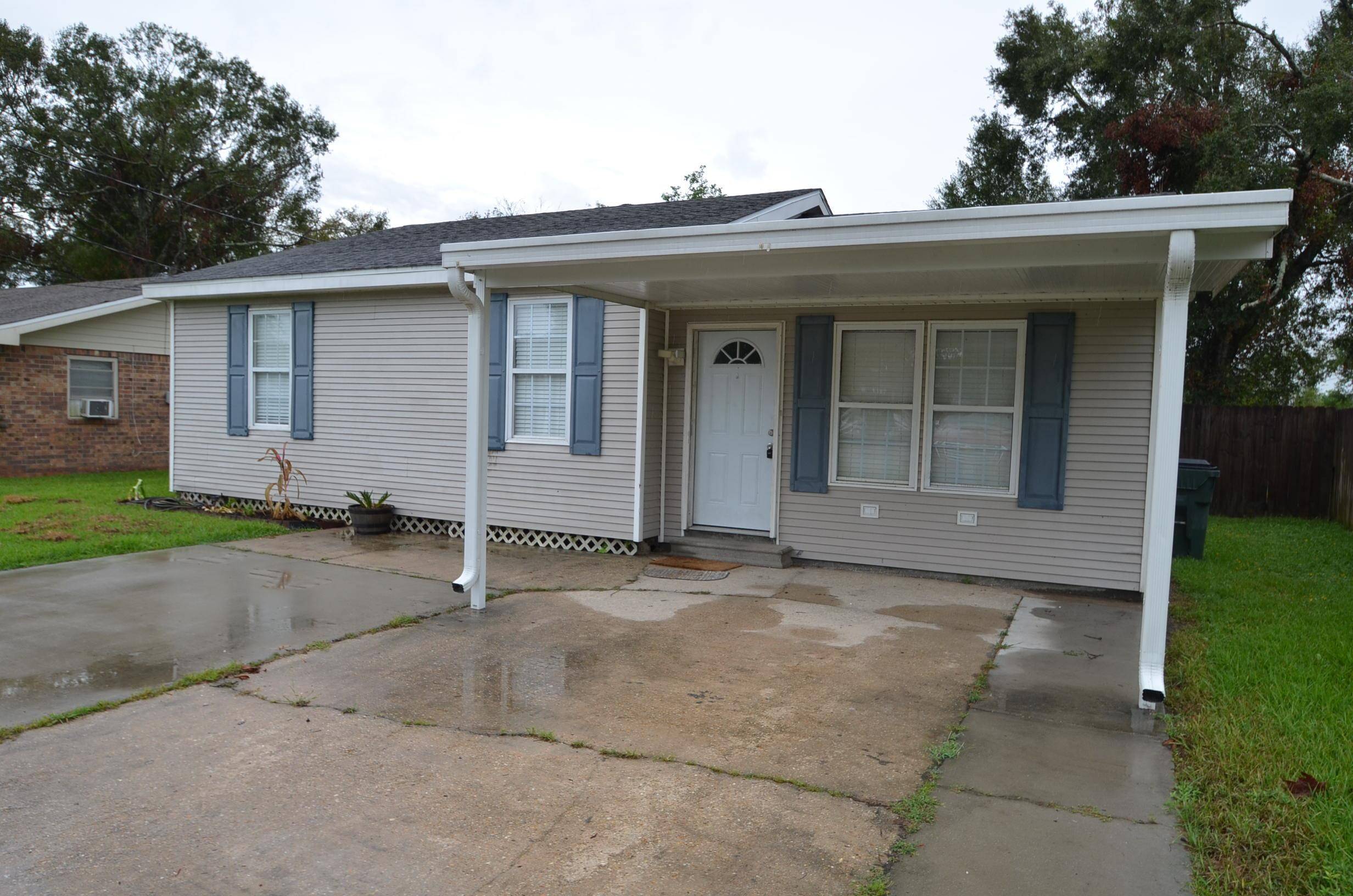 Schriever, LA 70395,126 Merian Street