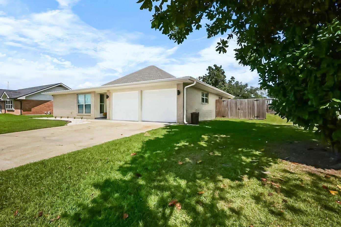 Houma, LA 70363,5 Mary Hughes Cir