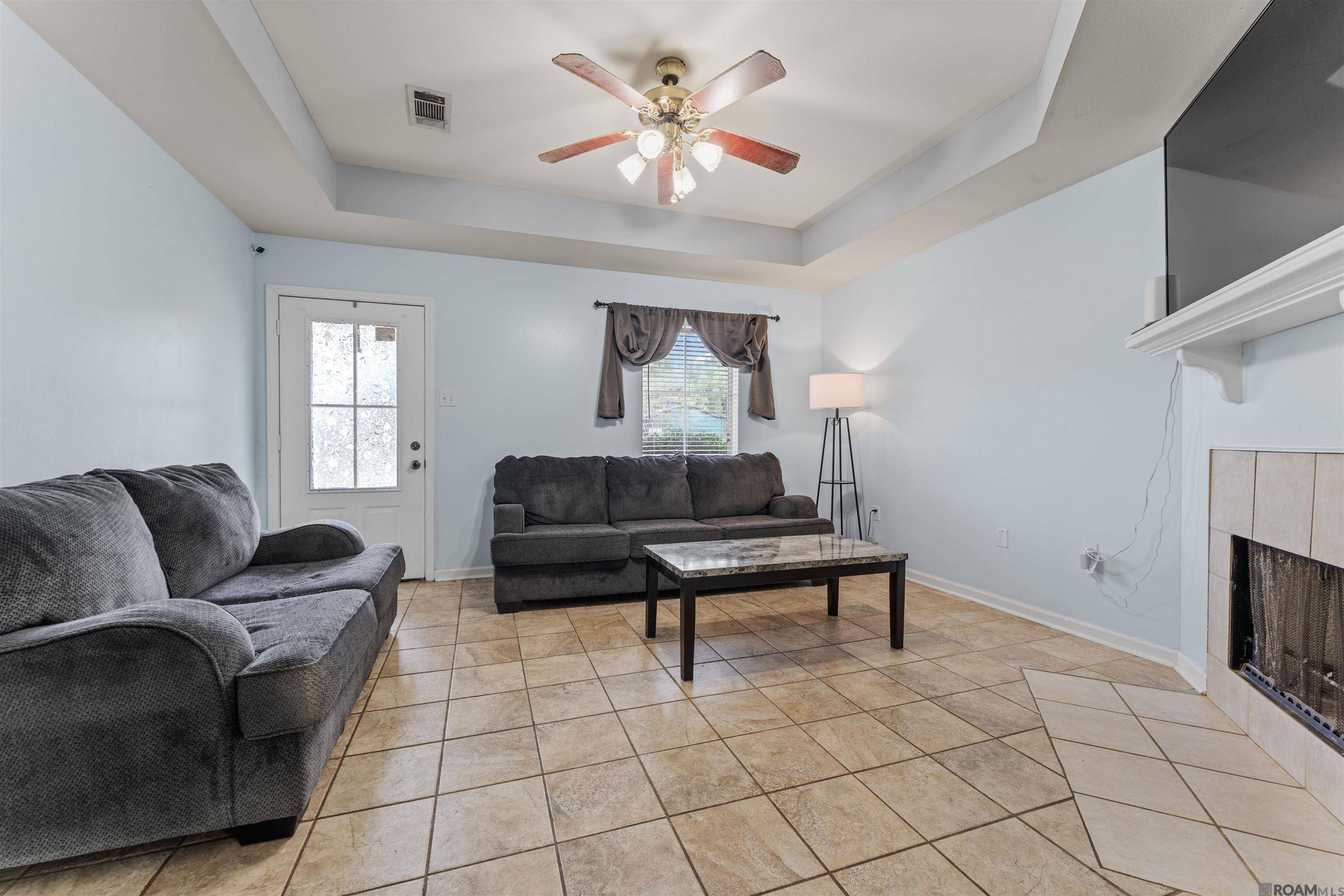 Walker, LA 70785,13967 J R Dr