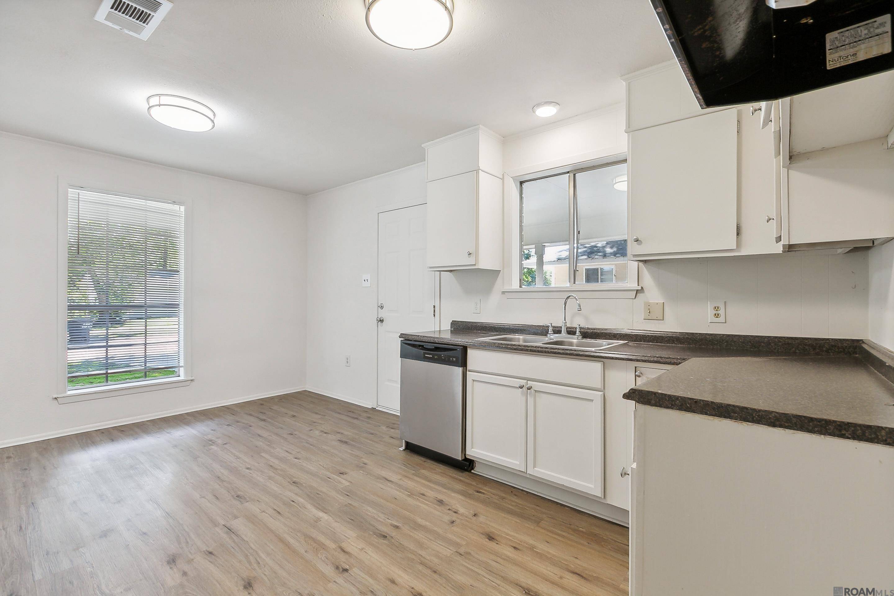 Baton Rouge, LA 70810,7344 Meadowview Ave