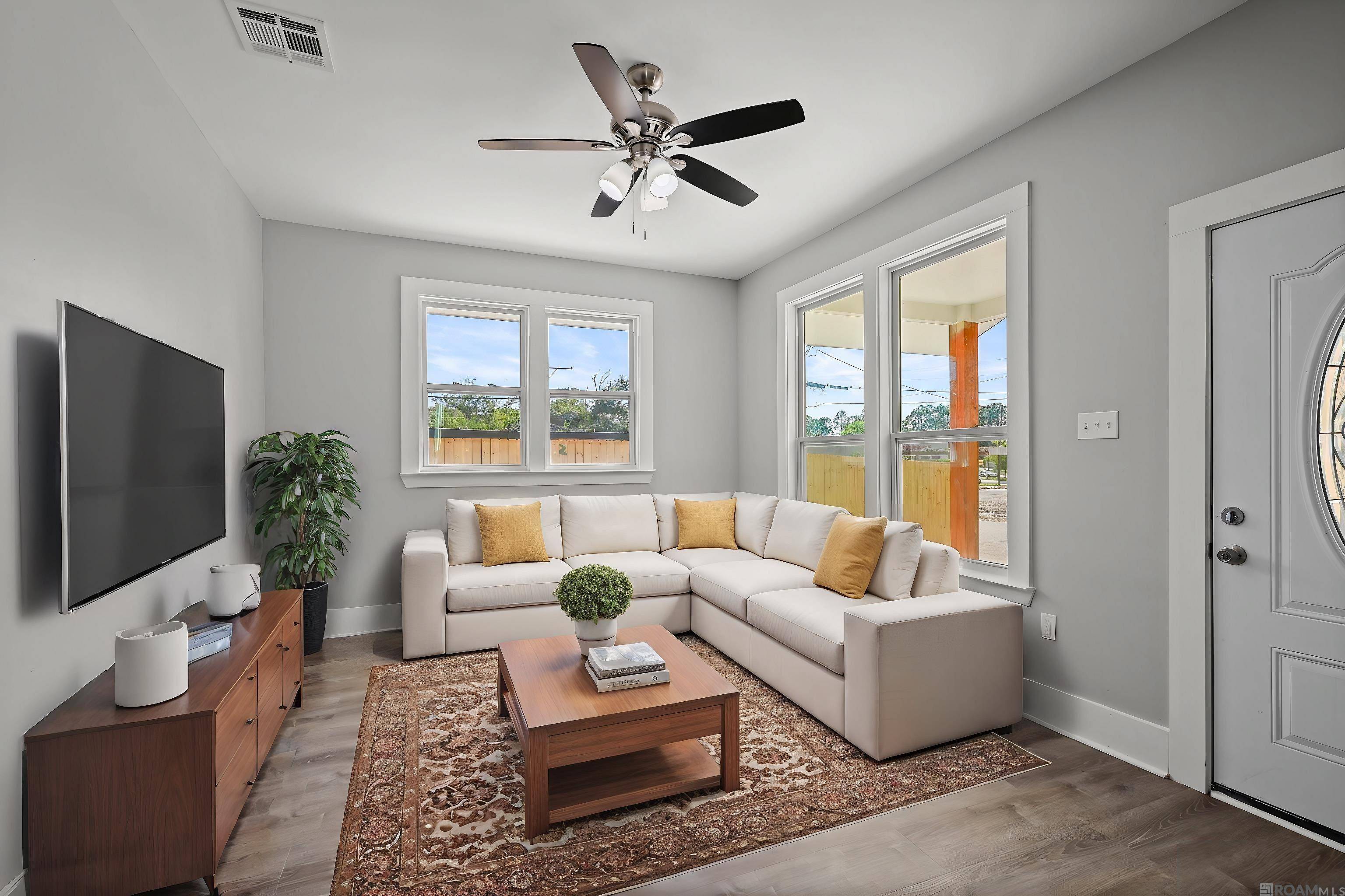 Baton Rouge, LA 70806,445 Lovers Ln