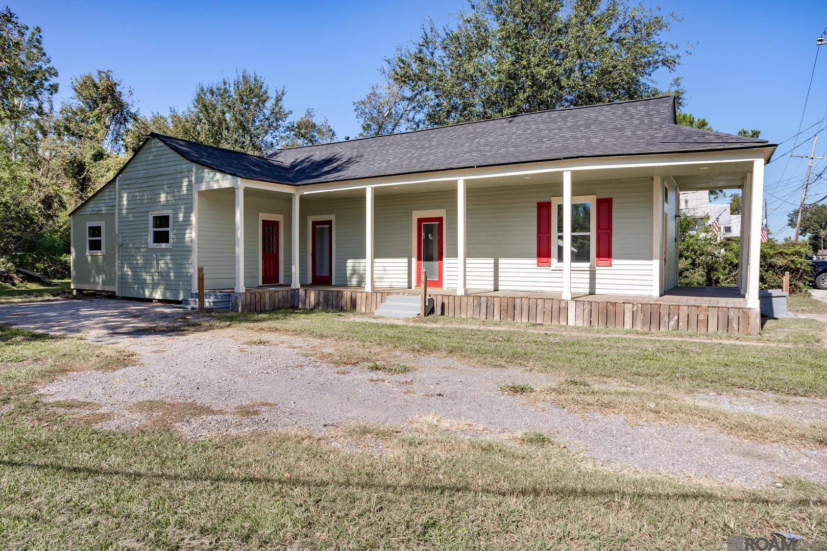 Lutcher, LA 70071,2165 S Albert St