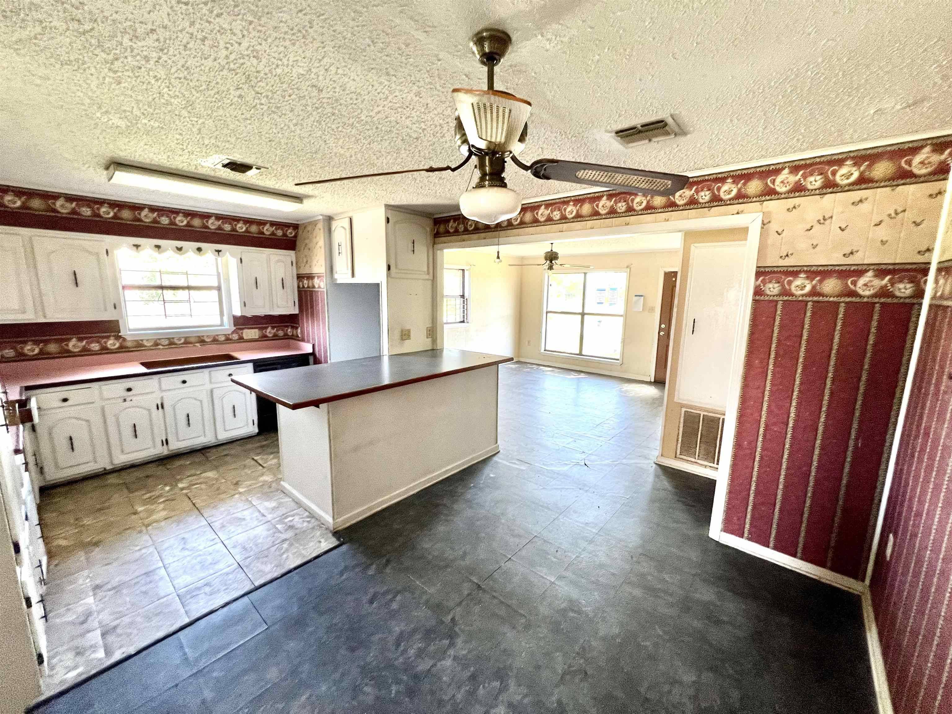 Houma, LA 70363,231 Jean Ellen Avenue