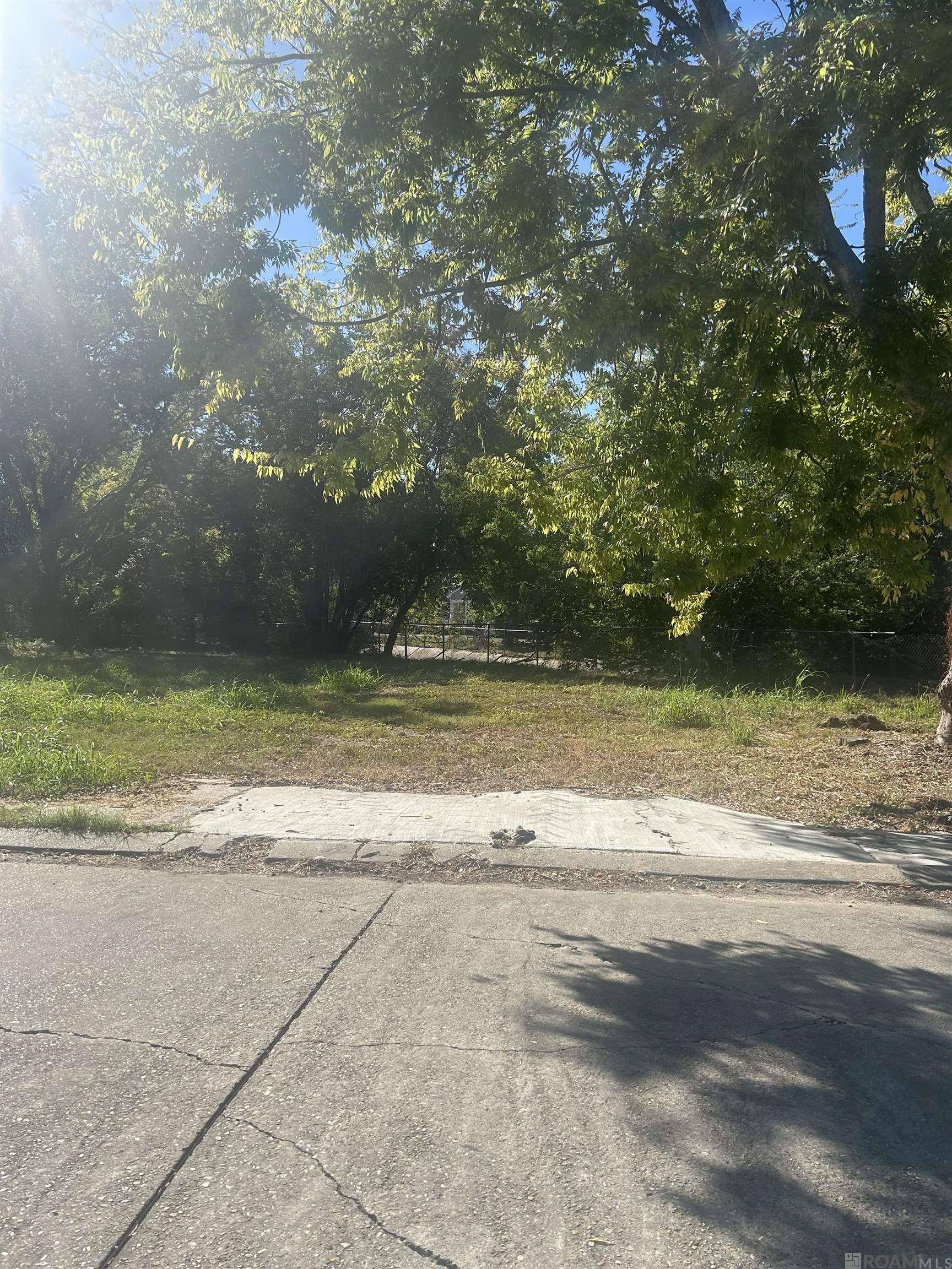 Baton Rouge, LA 70802,262 E Grant St