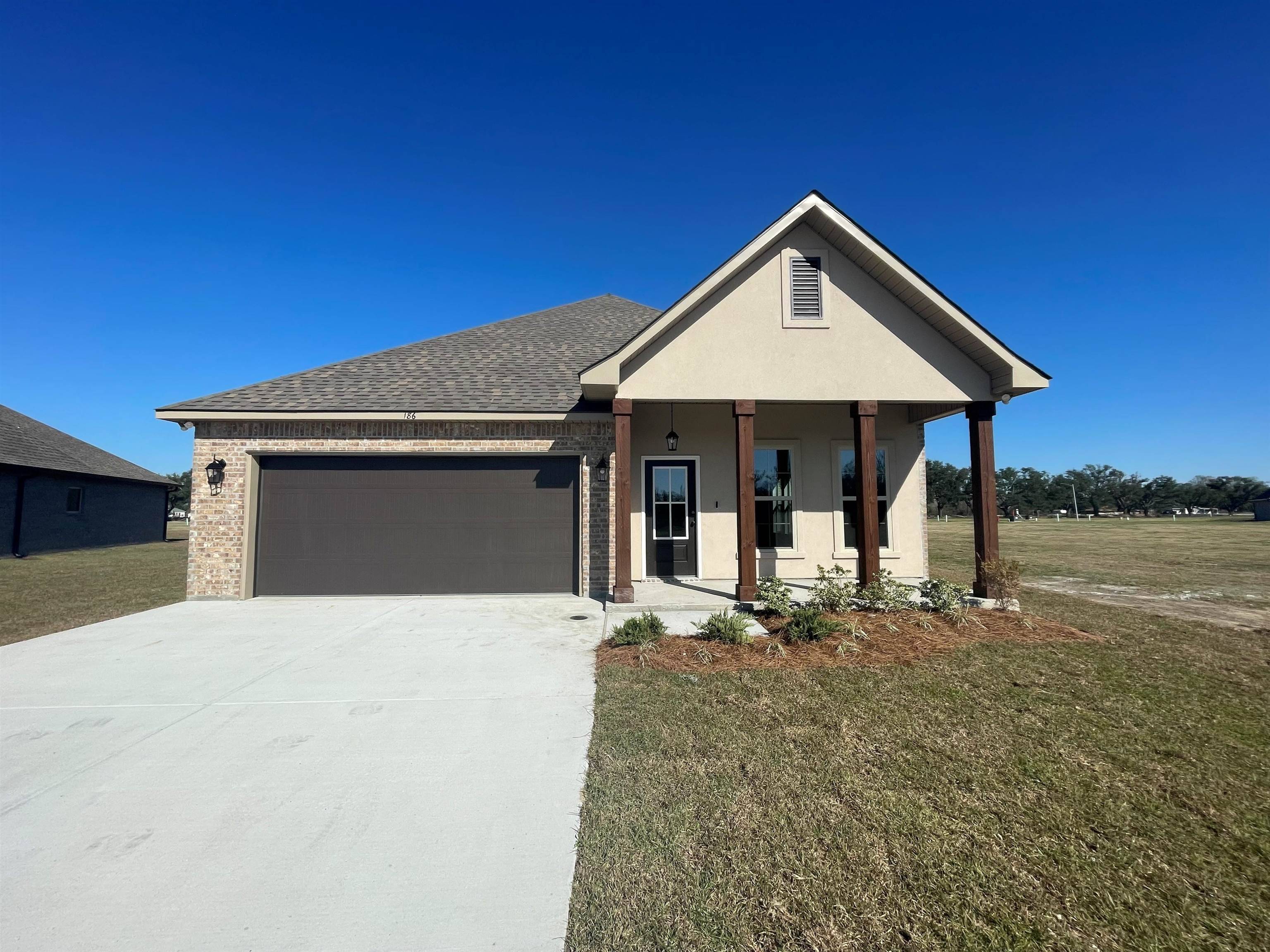 Houma, LA 70364,186 Owl Drive