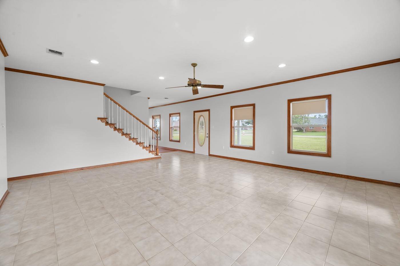 Houma, LA 70360,100 Norwich Lane