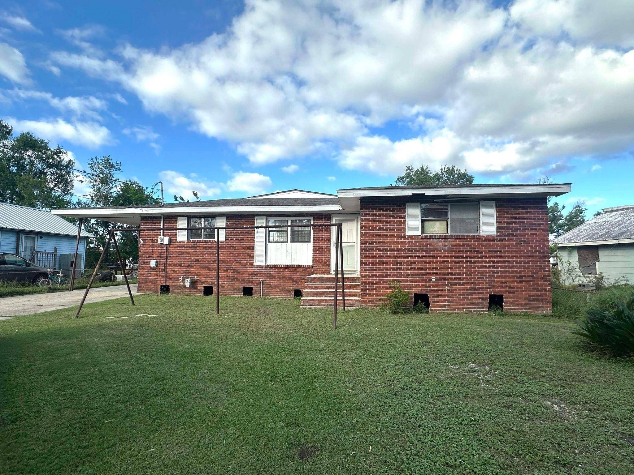 Chauvin, LA 70344,108 Chauvin St