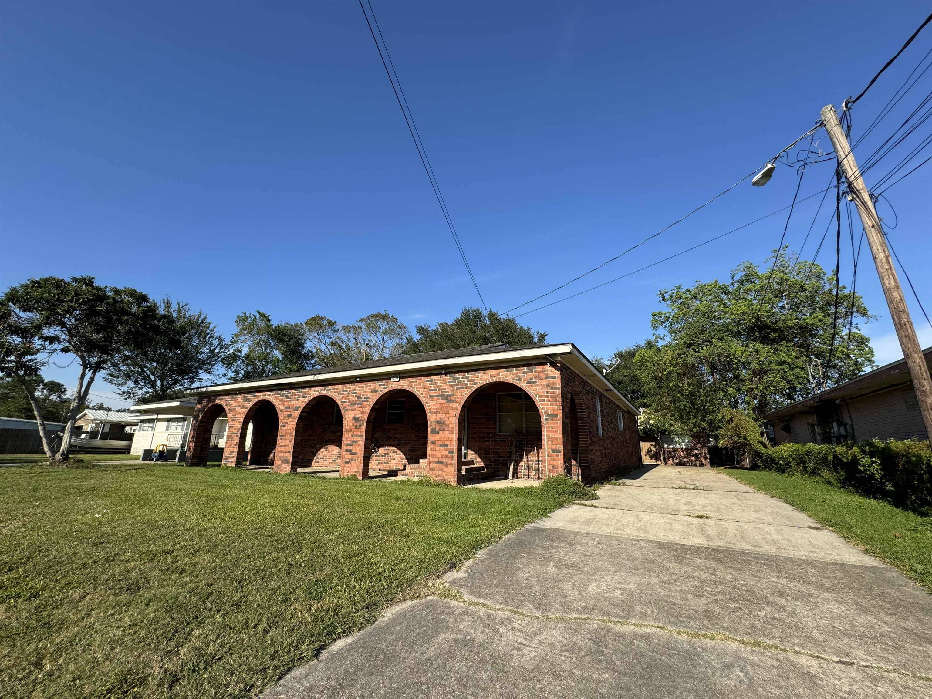 Bayou Vista, LA 70380,337 Southeast Boulevard