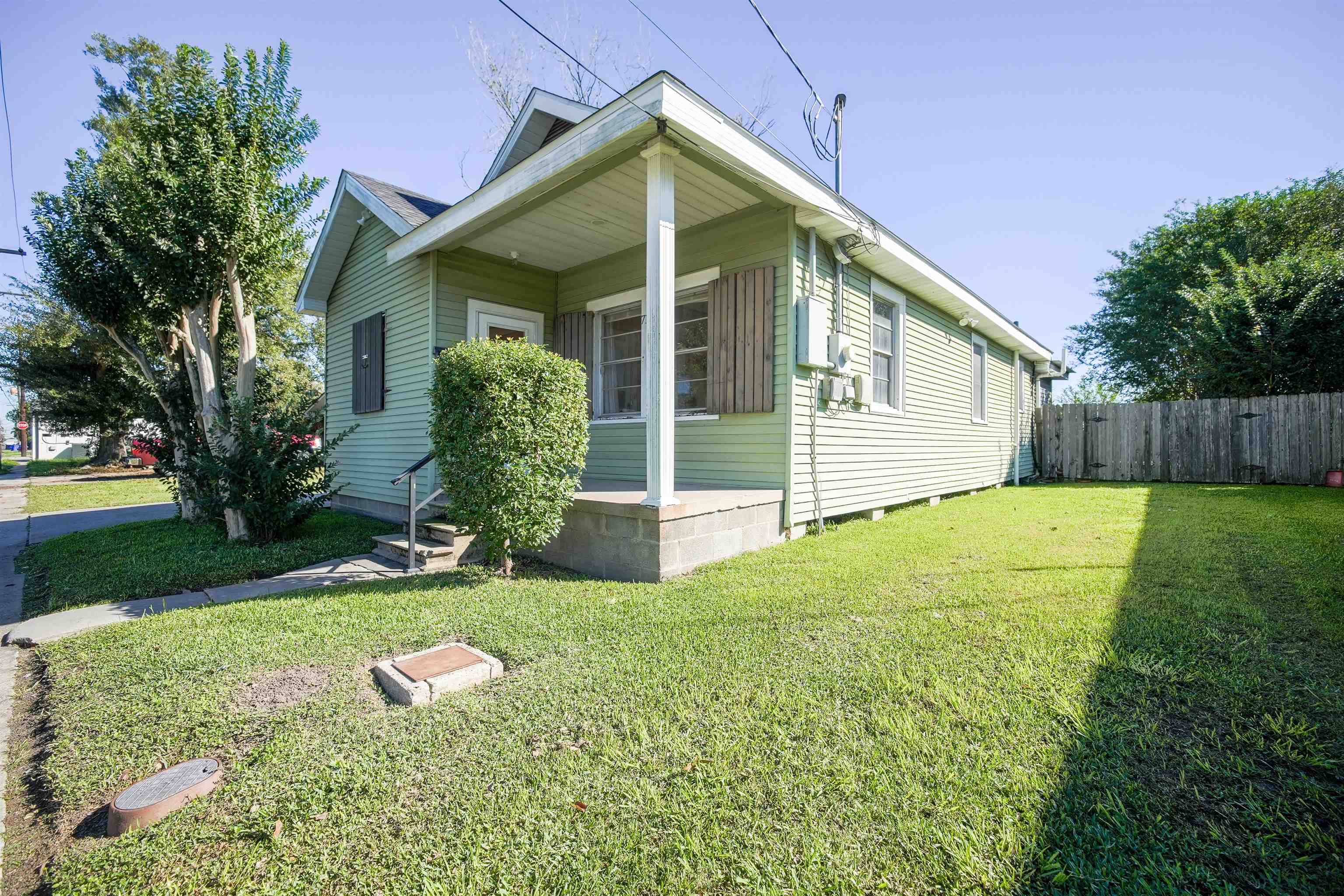 Thibodaux, LA 70301,719 Saint Charles St