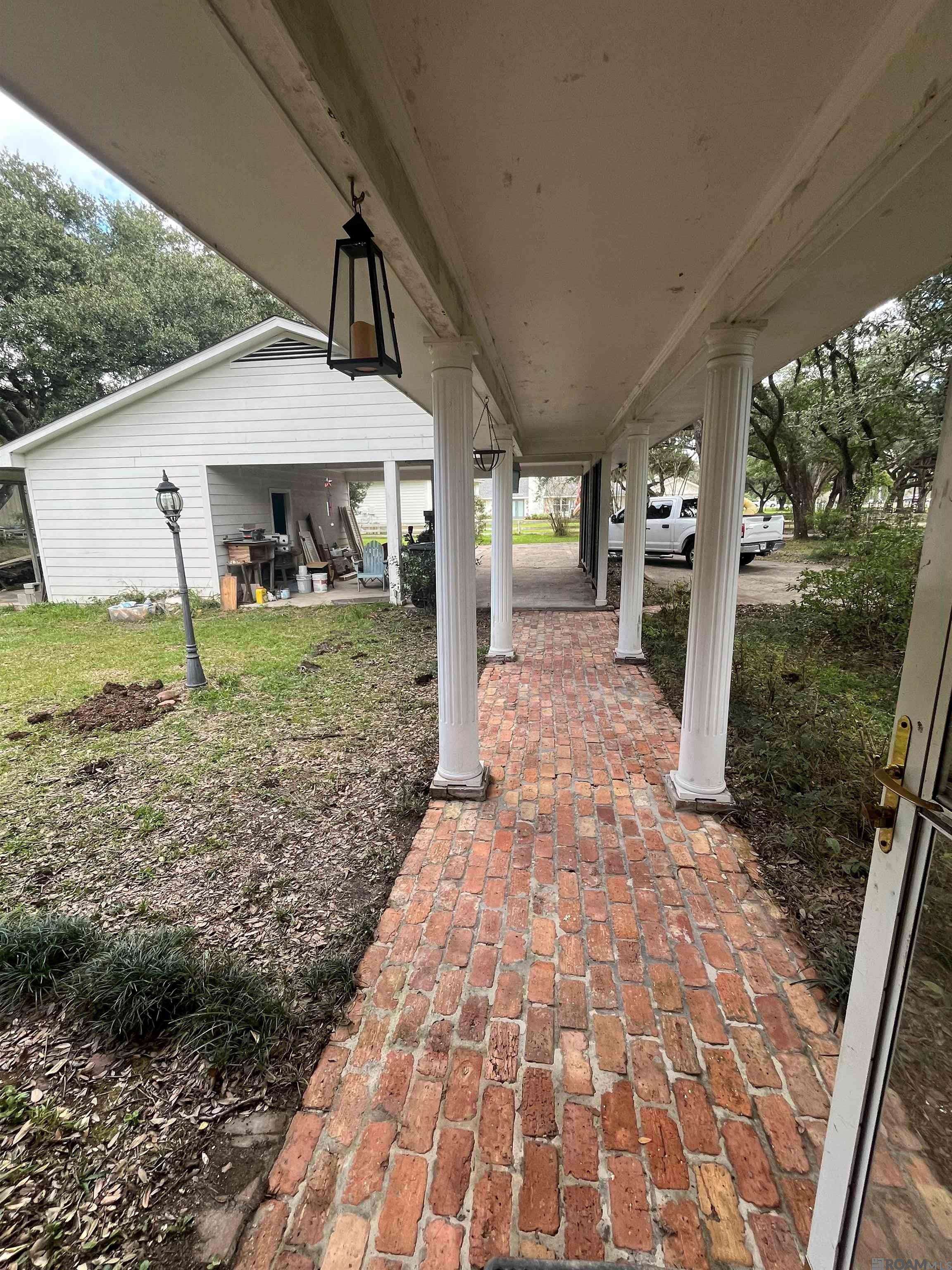 Greenwell Springs, LA 70739,7425 Sullivan Rd