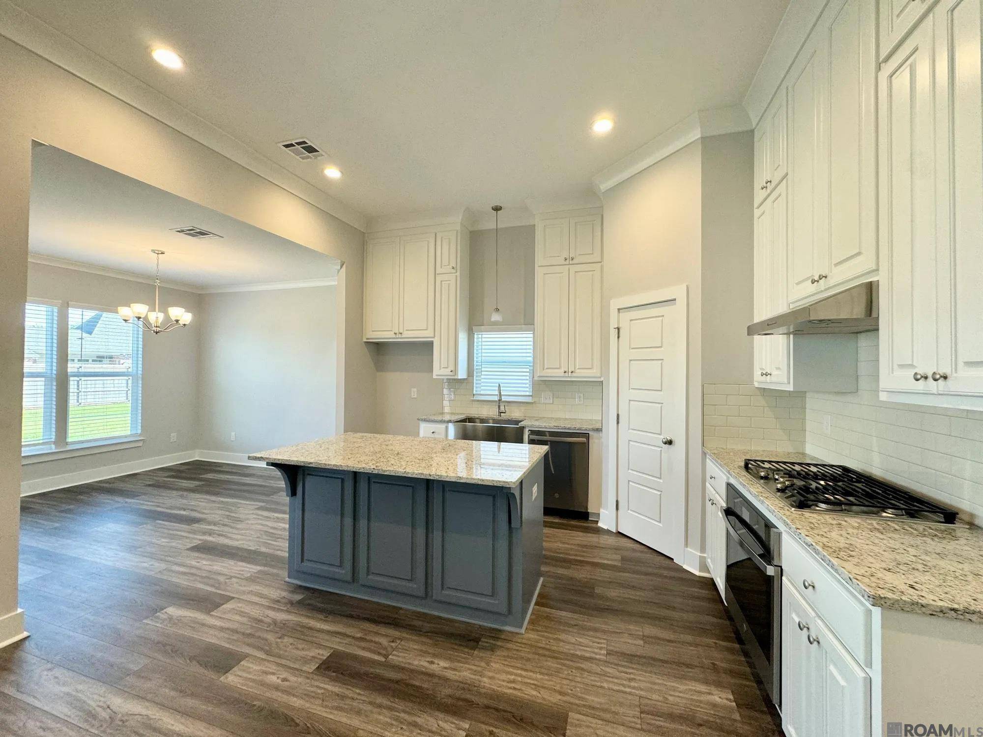 Saint George, LA 70810,14251 Wally Way