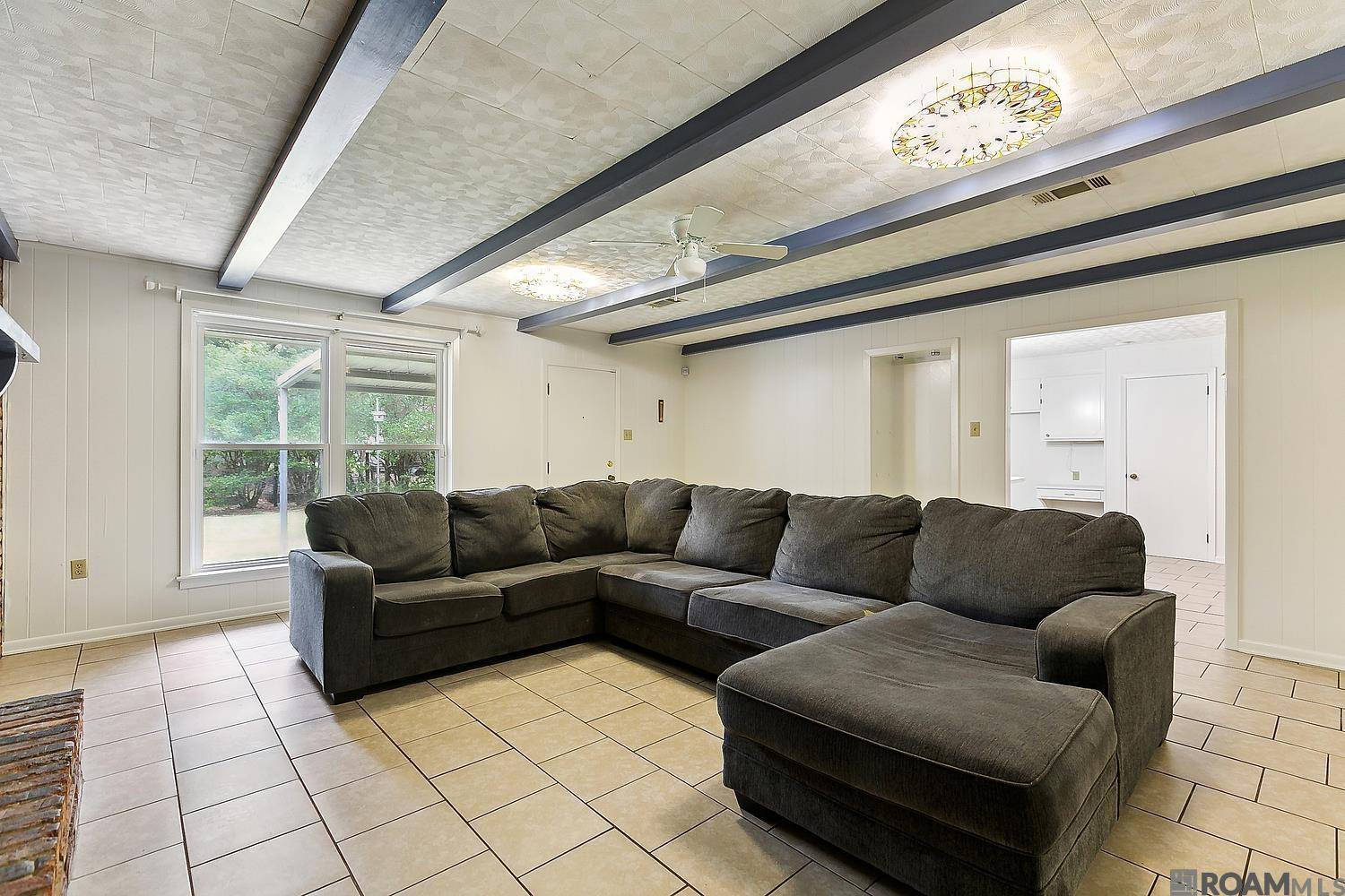 Gonzales, LA 70737,410 E Mcarthur St