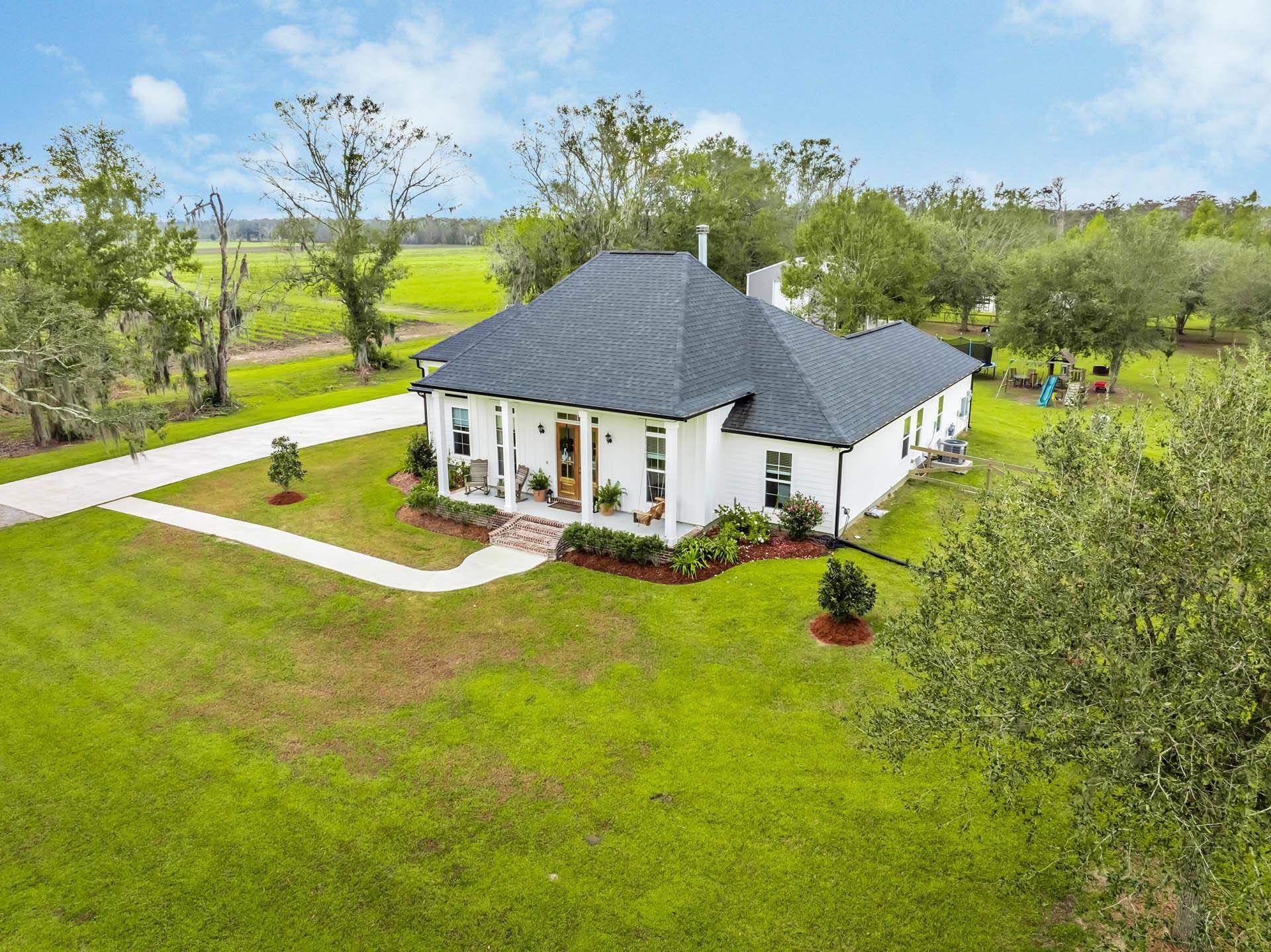 Gibson, LA 70356,5913 Bayou Black Dr