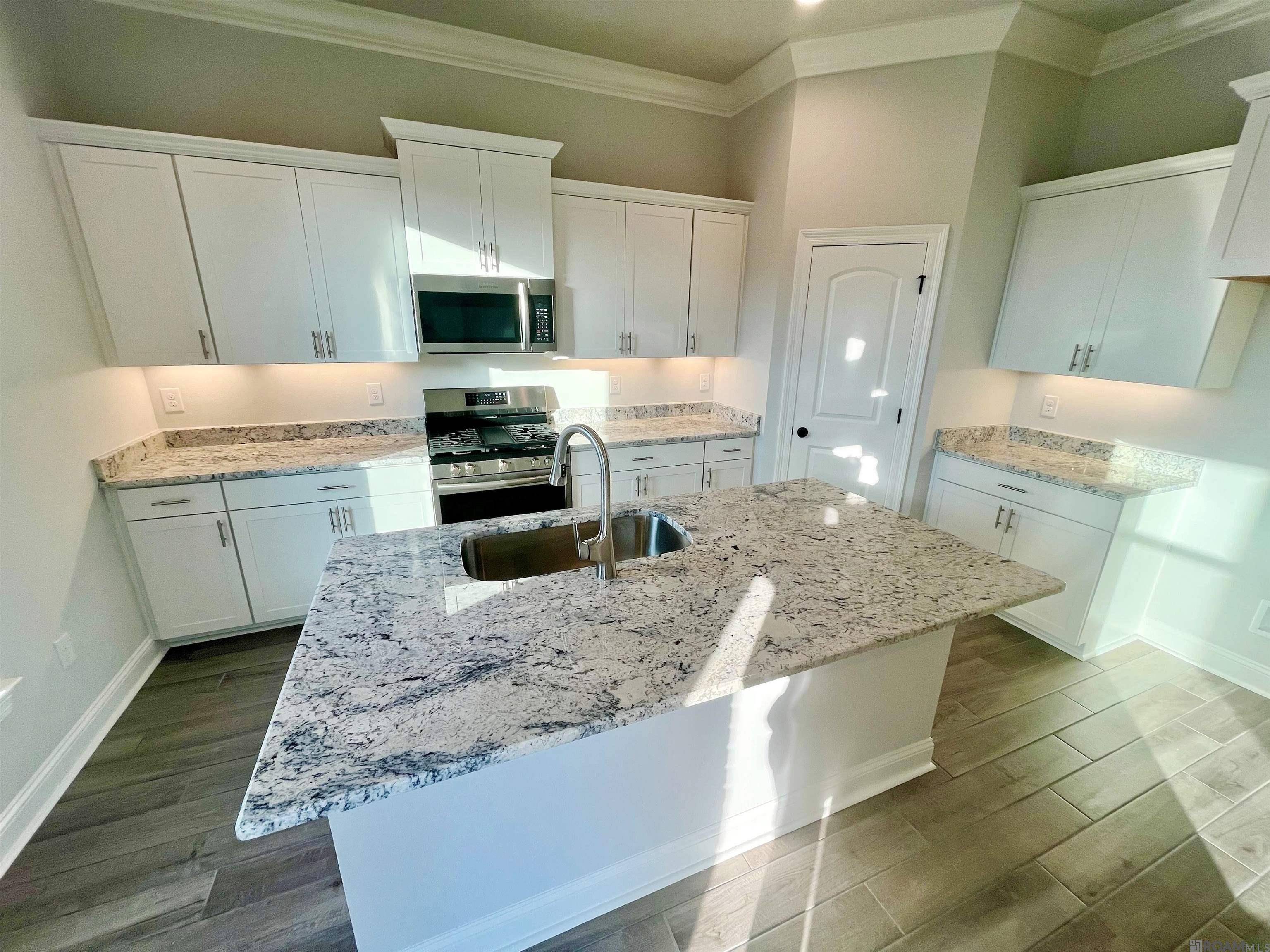 Gonzales, LA 70737,6499 Nesting Dr
