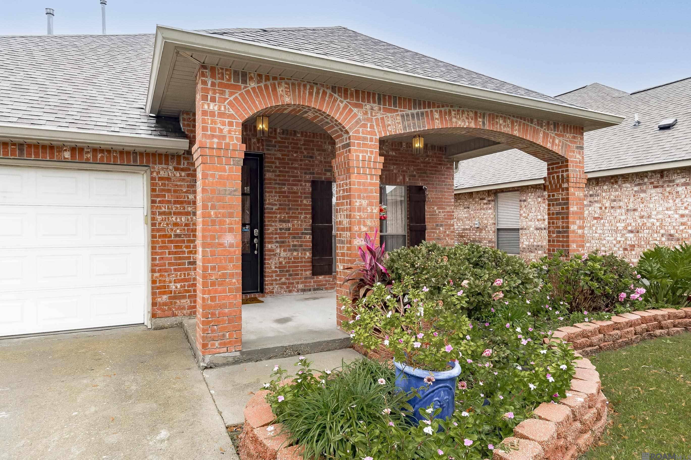 Baton Rouge, LA 70816,1954 Wildlife Dr