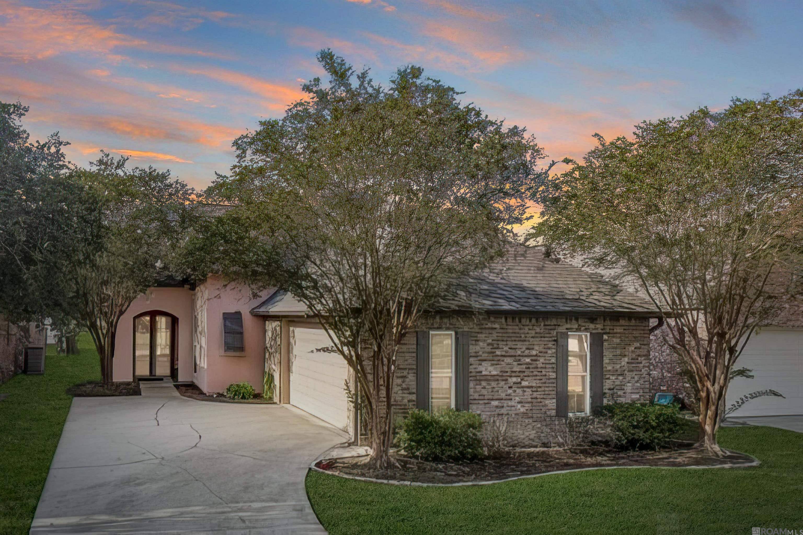 Zachary, LA 70791,1720 Pointe South Dr