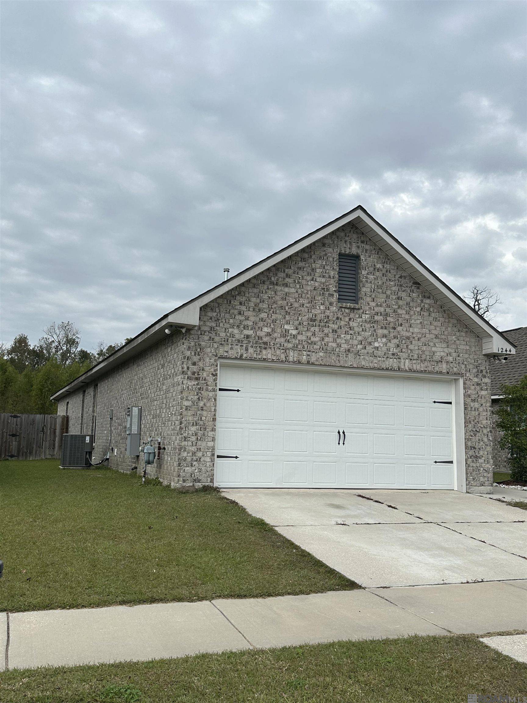 Baton Rouge, LA 70820,1244 Shadow Bluff Dr