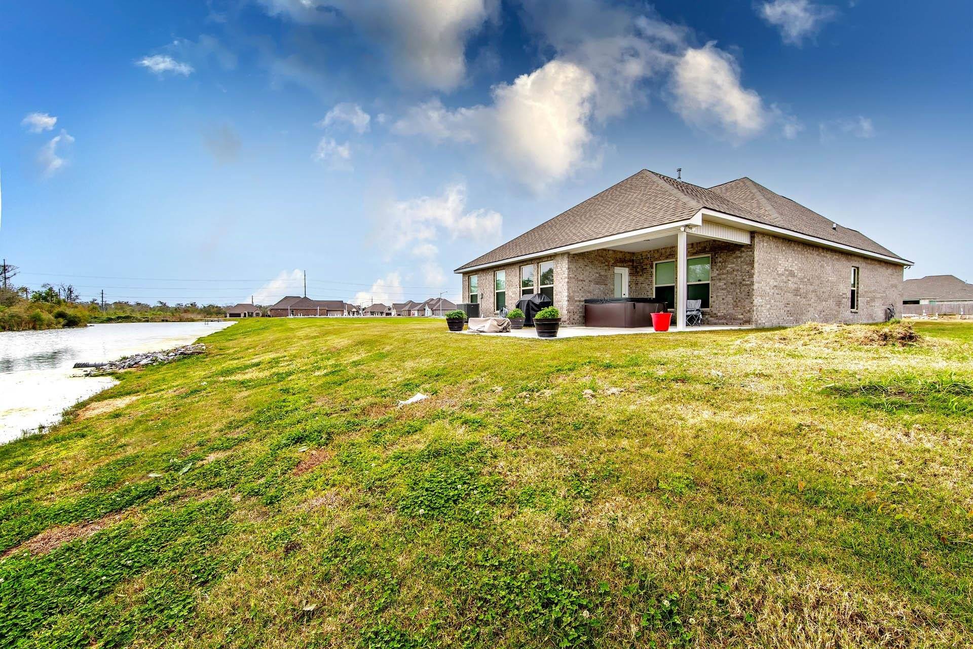 Houma, LA 70364,227 Owl Drive