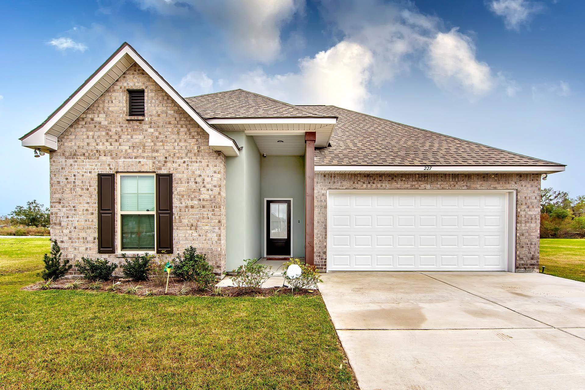 Houma, LA 70364,227 Owl Drive