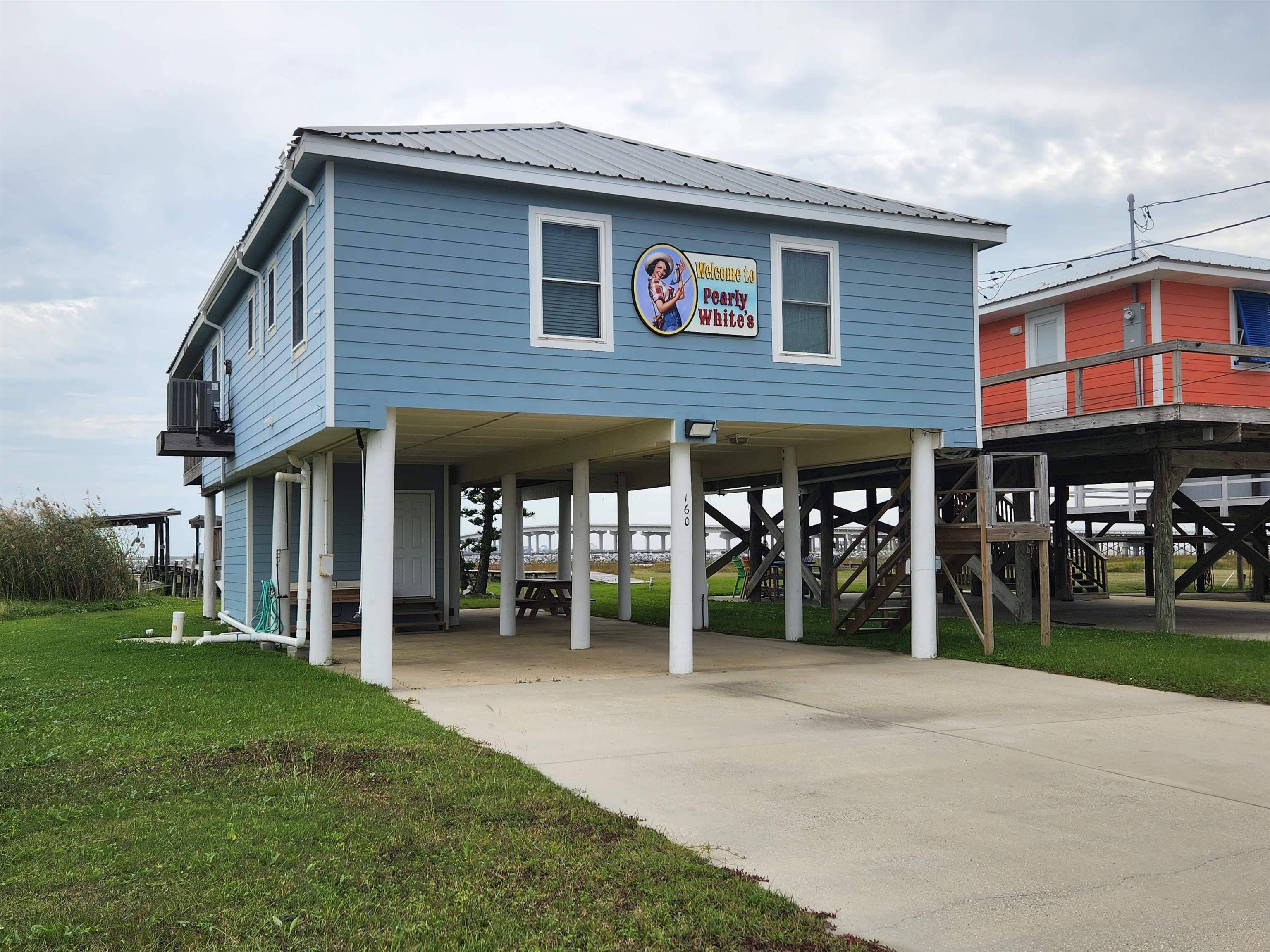 Grand Isle, LA 70358,160 E Central Ave