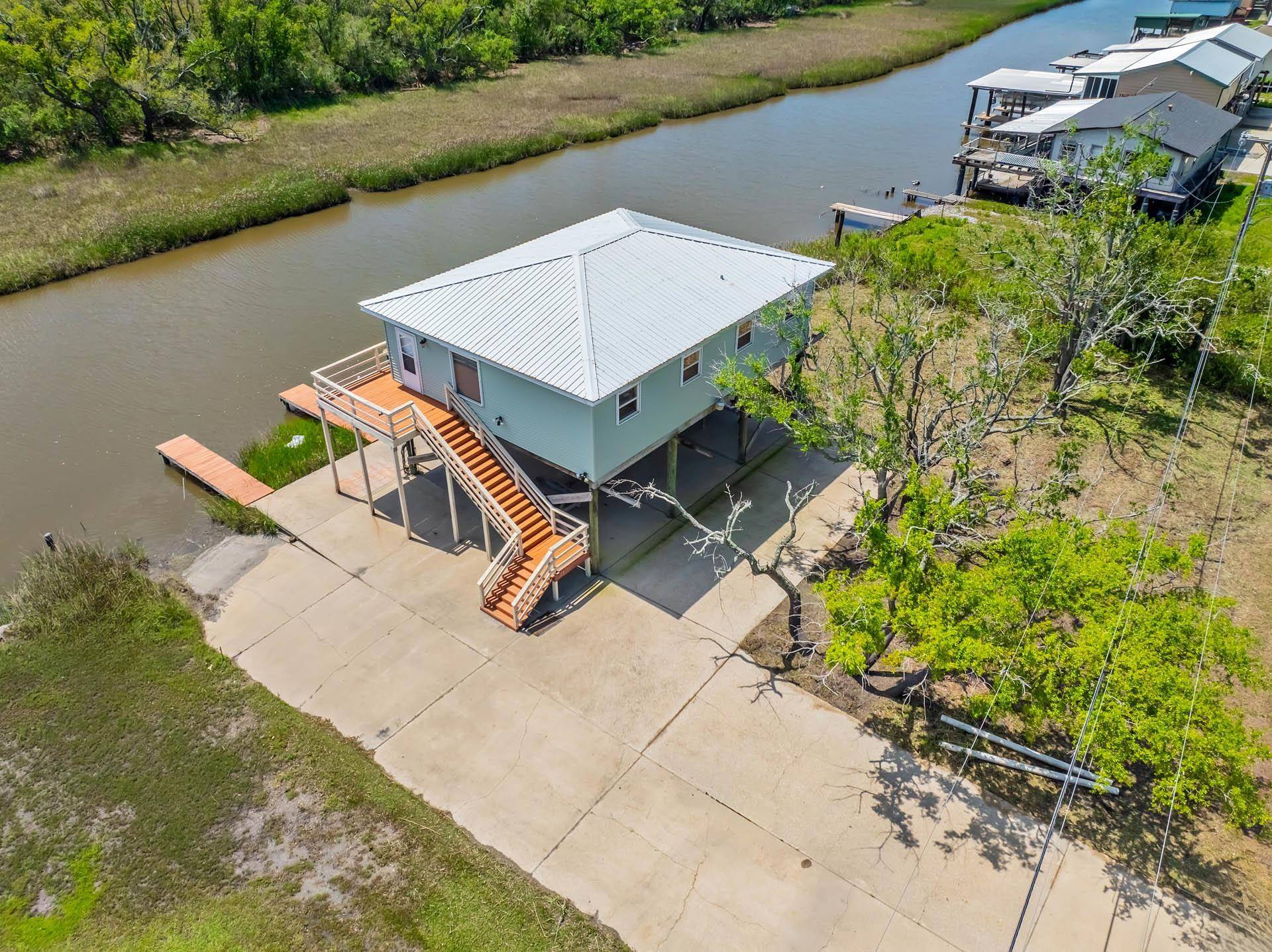 Dulac, LA 70353,973 Four Point Rd