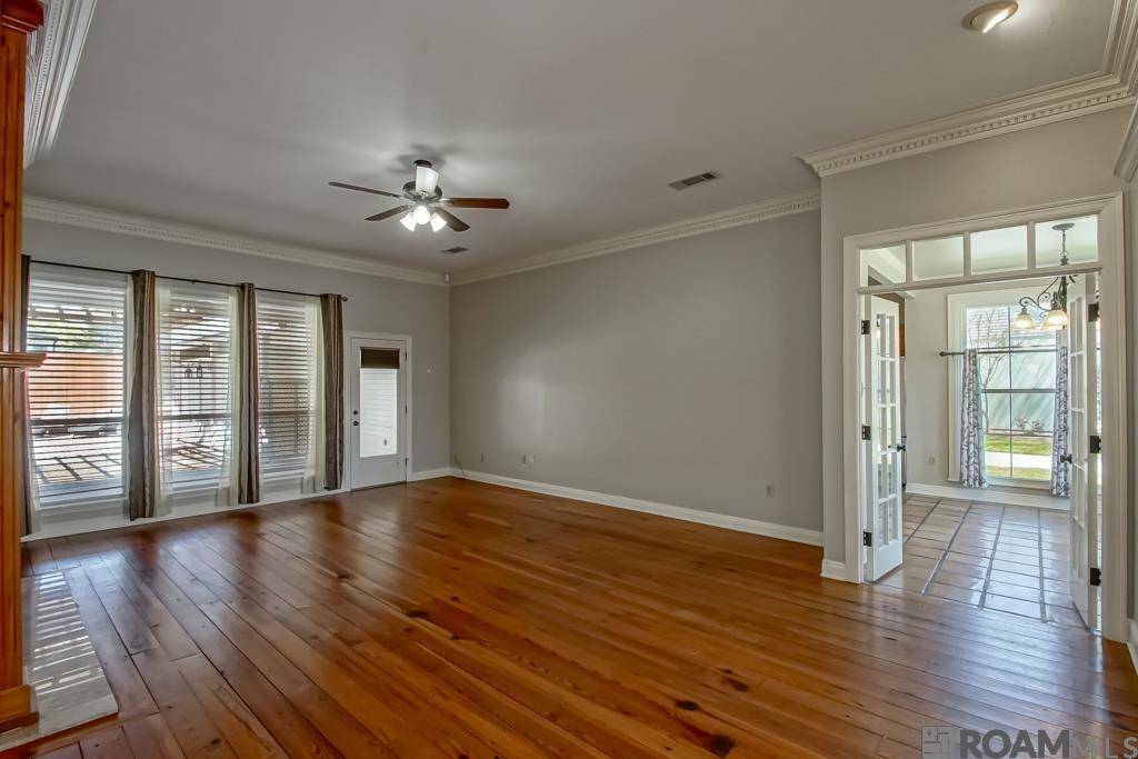 Baton Rouge, LA 70810,525 Autumn Oak Dr