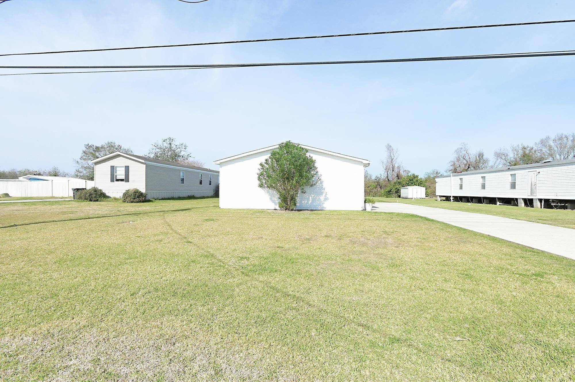 Schriever, LA 70395,214 Blakefield Dr