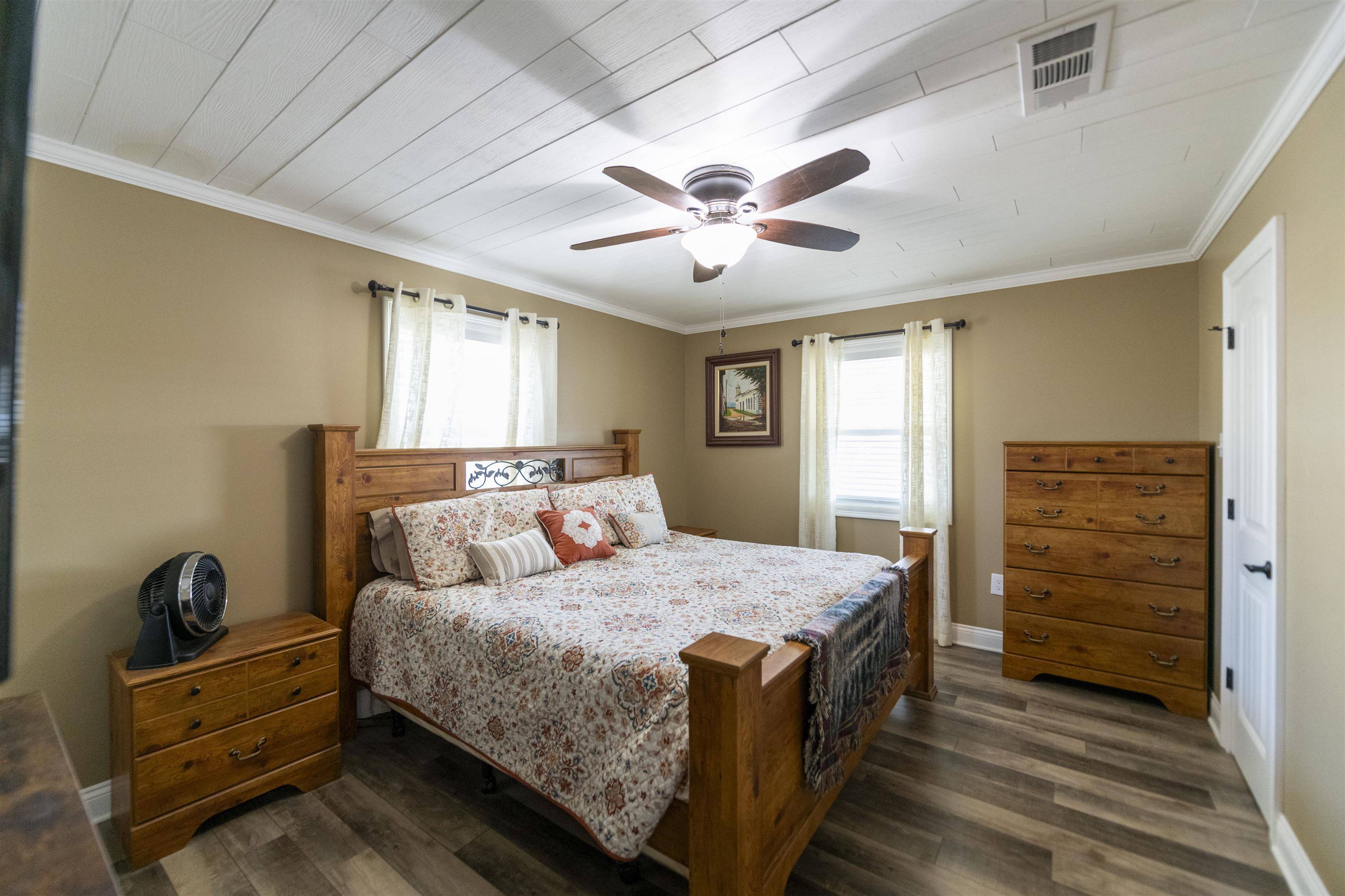 Chauvin, LA 70344,6003 Hwy 56