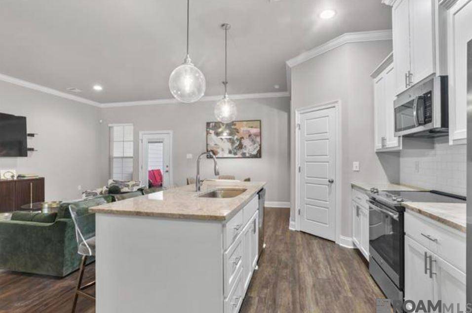 Baton Rouge, LA 70820,8123 Stonelake Circle East Ave