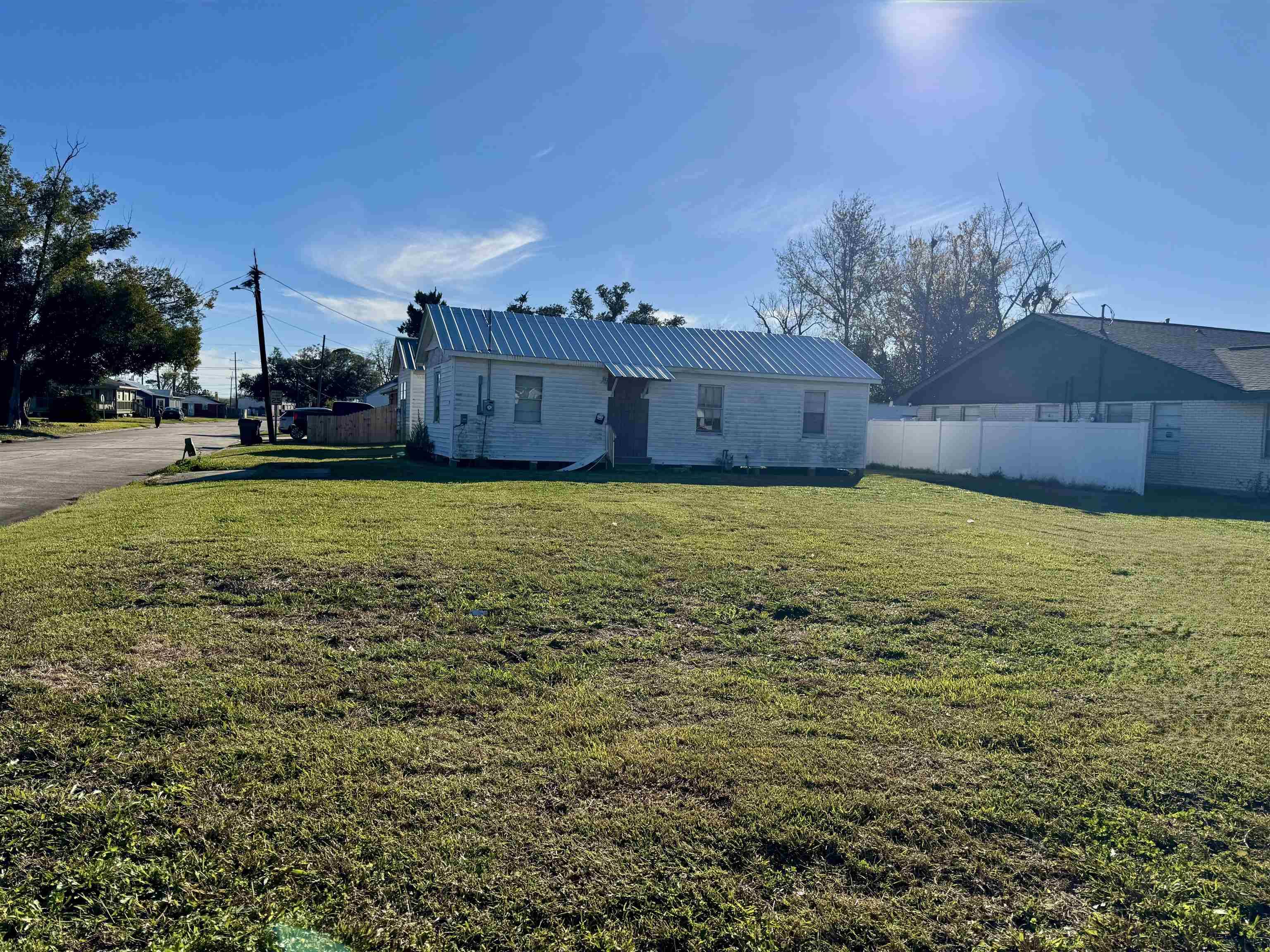 Houma, LA 70364,1210 Bourg St