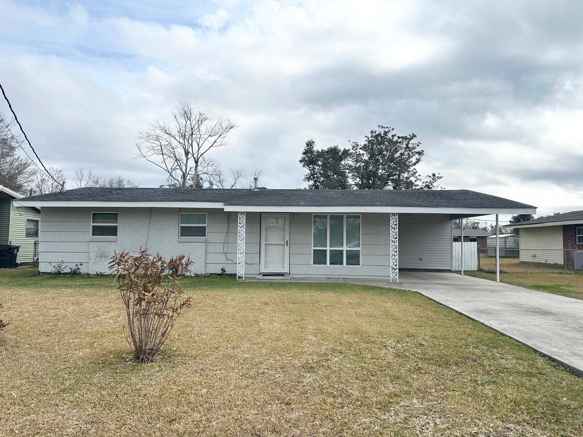 Houma, LA 70364,222 Oakshire Dr