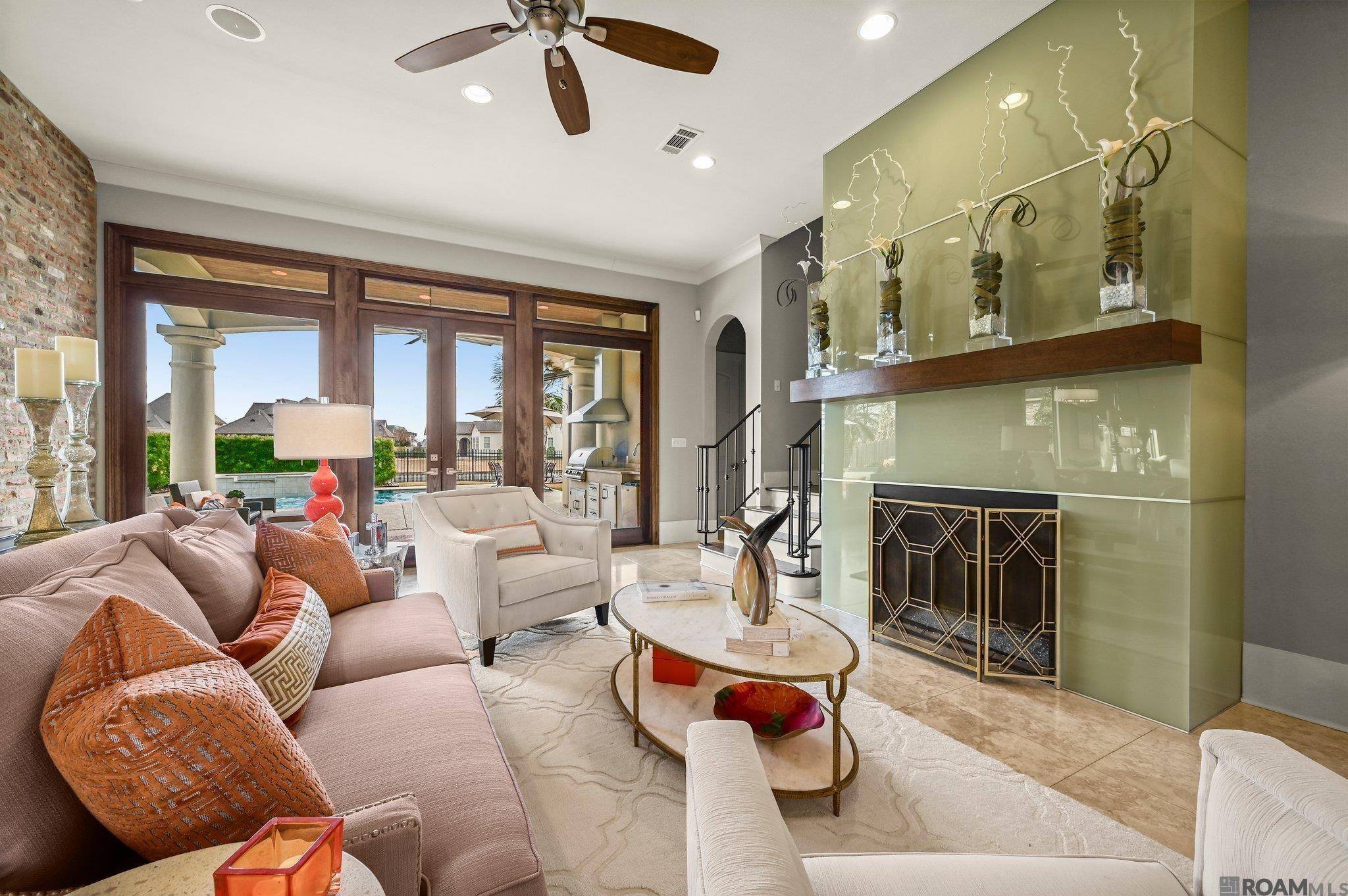 Saint George, LA 70810,3071 Grand Way Ave