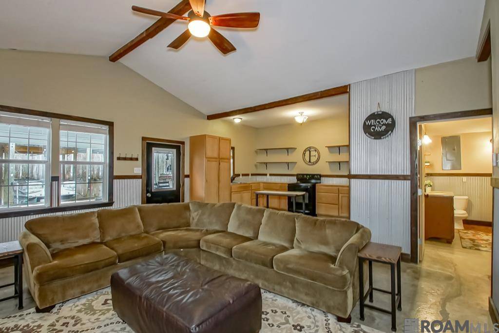 Maurepas, LA 70449,23316 Chene Blanc Ln