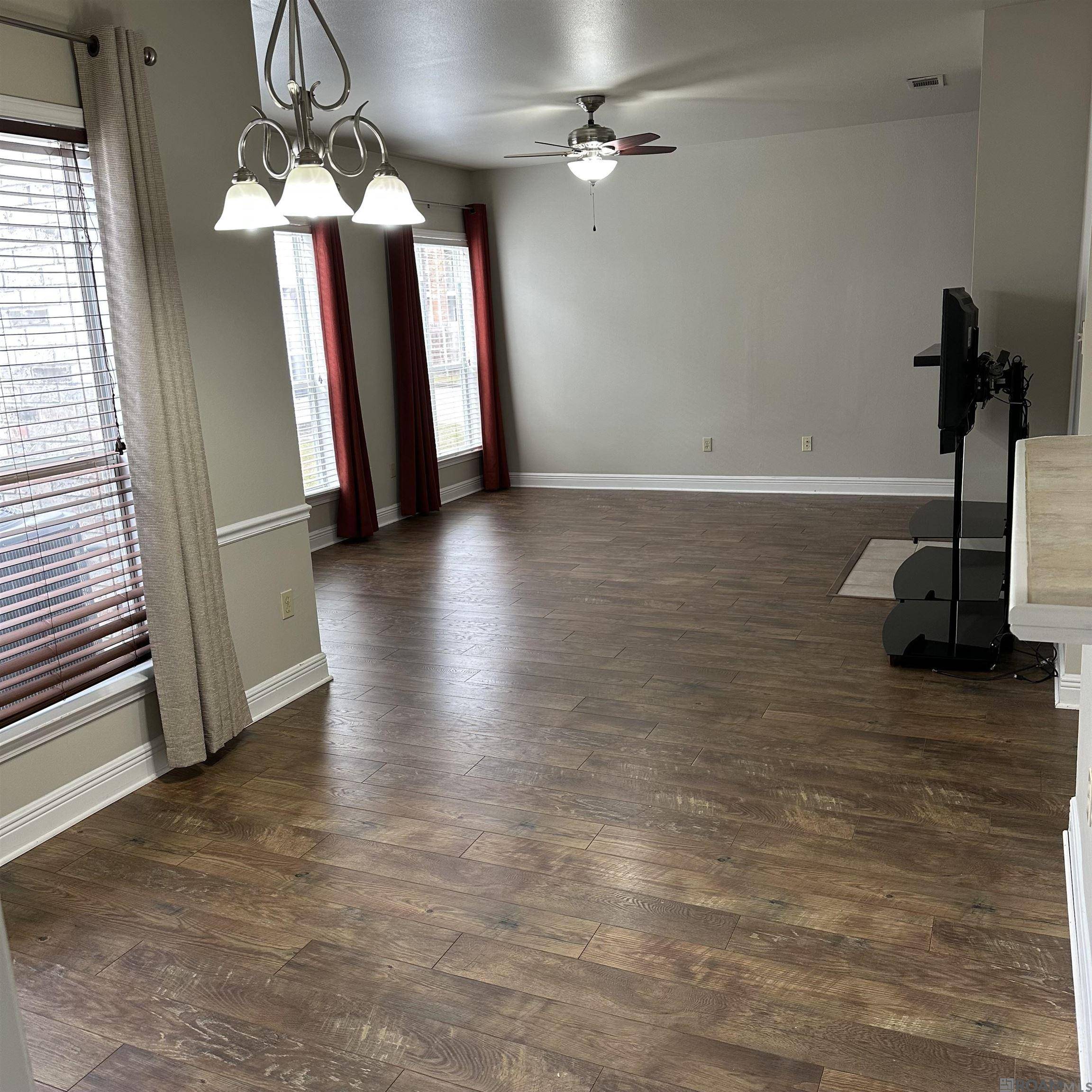 Baton Rouge, LA 70820,5149 Nicholson Dr ##77
