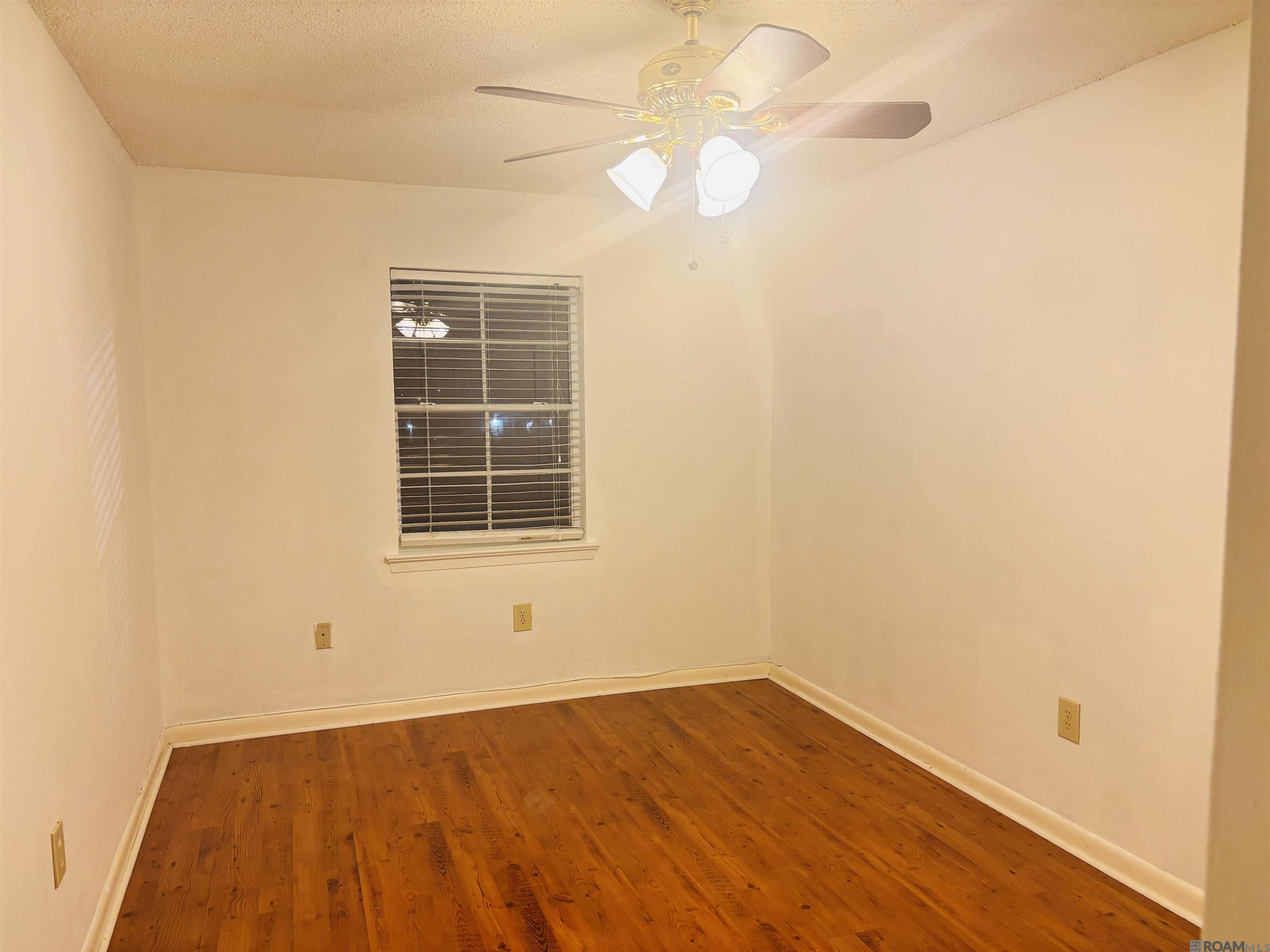 Baton Rouge, LA 70806,4735 Government St ##222