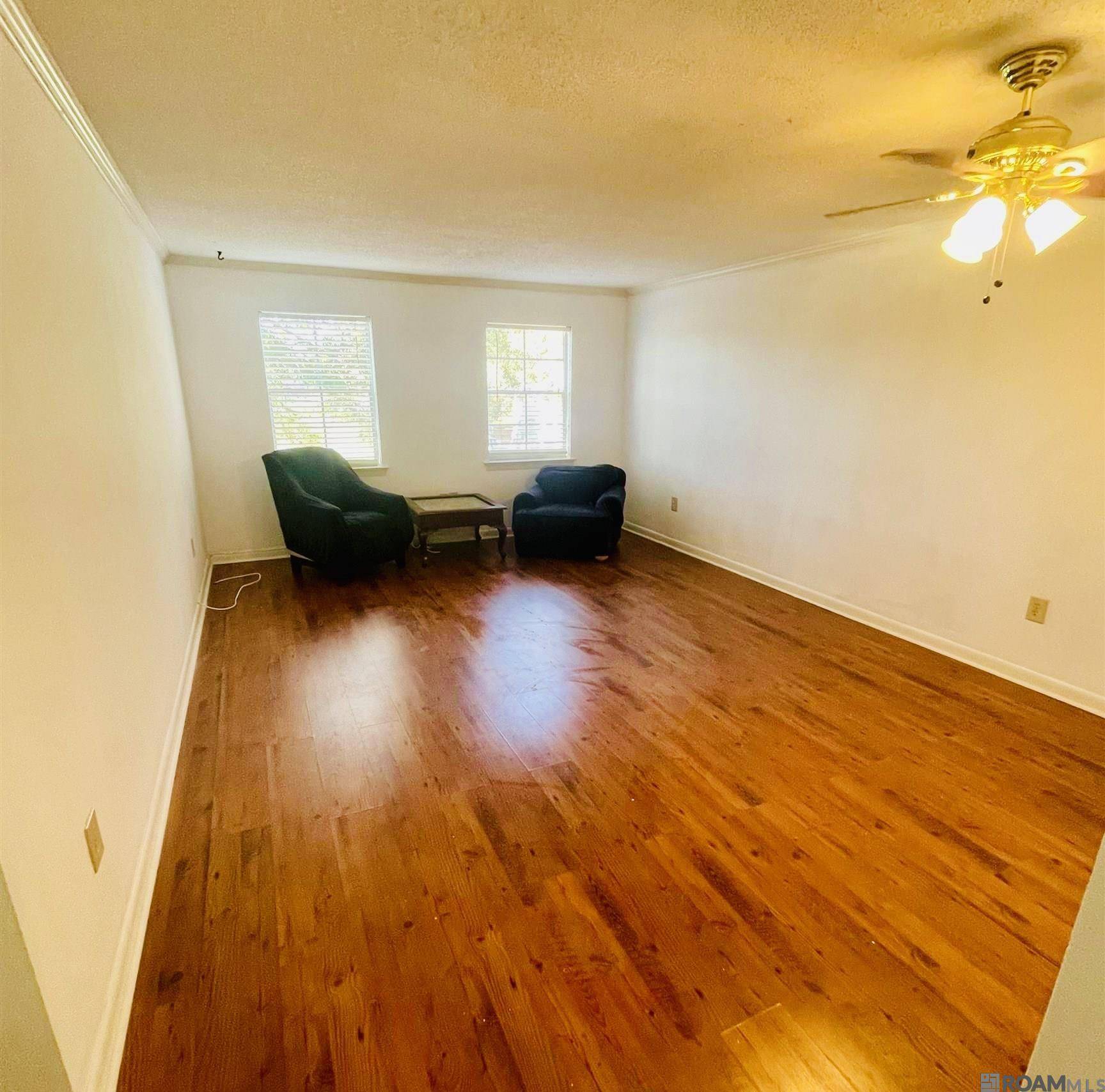 Baton Rouge, LA 70806,4735 Government St ##222