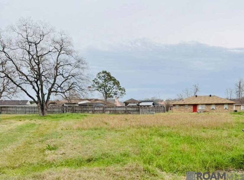 Baton Rouge, LA 70812,6868 Oak Glen Dr
