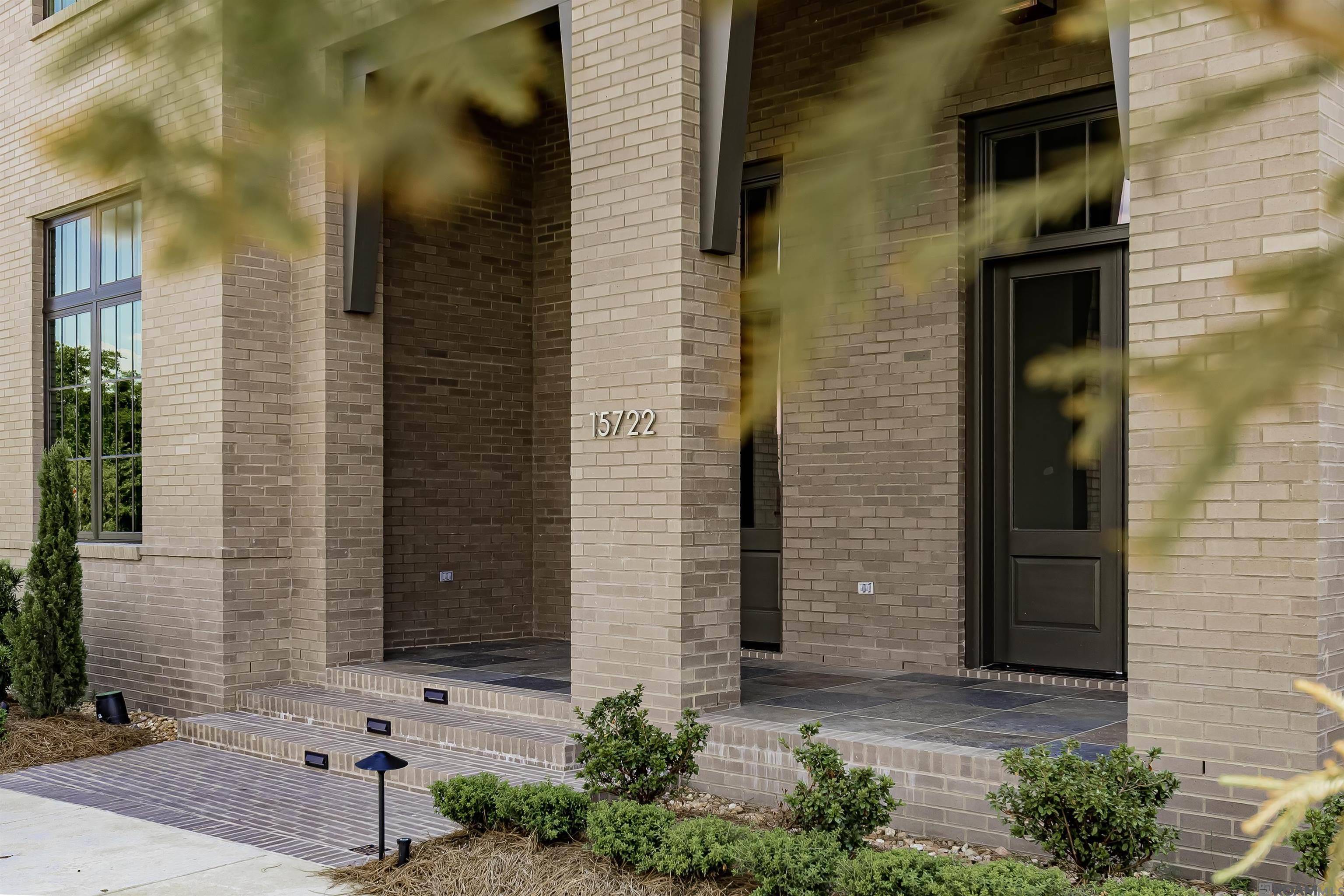 Saint George, LA 70817,15722 Maxwell Dr