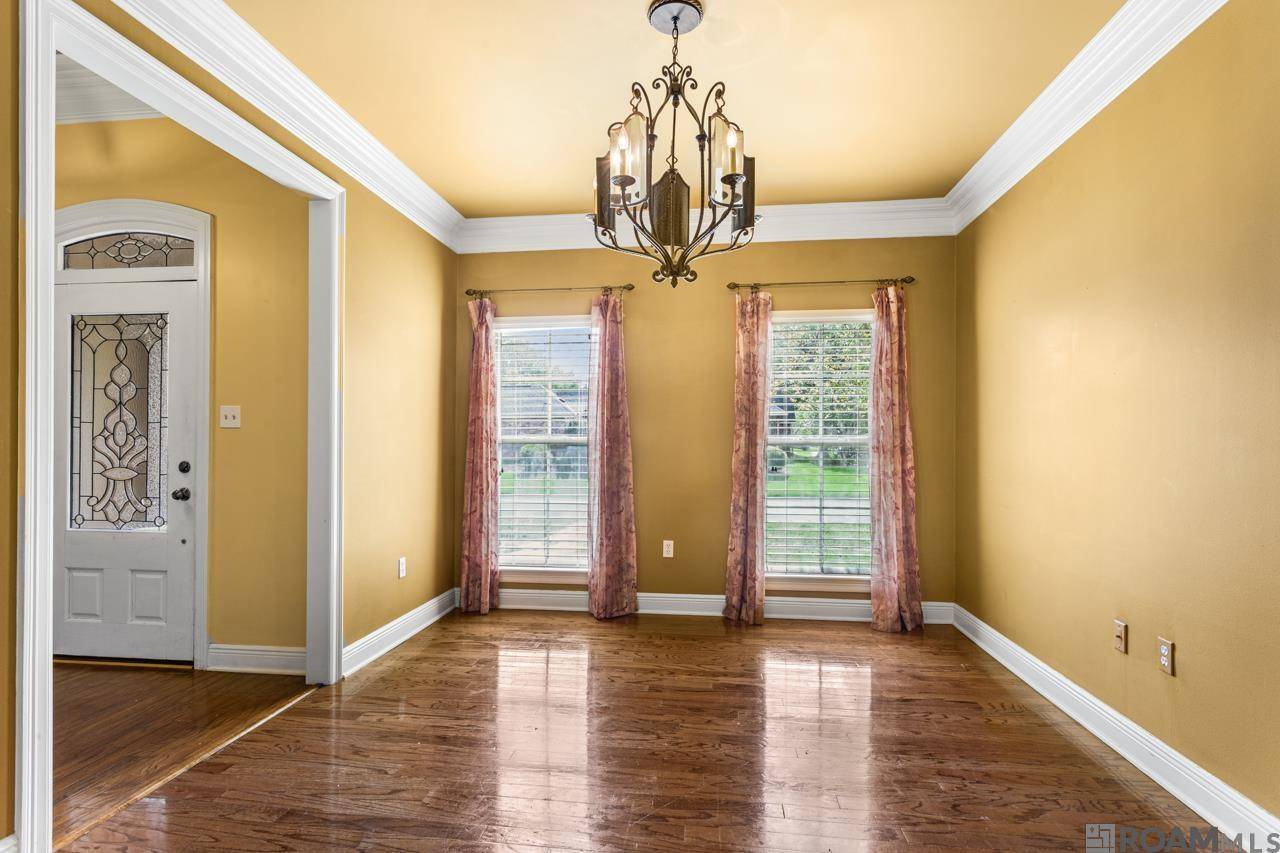 Saint George, LA 70809,5946 Cherryridge Dr