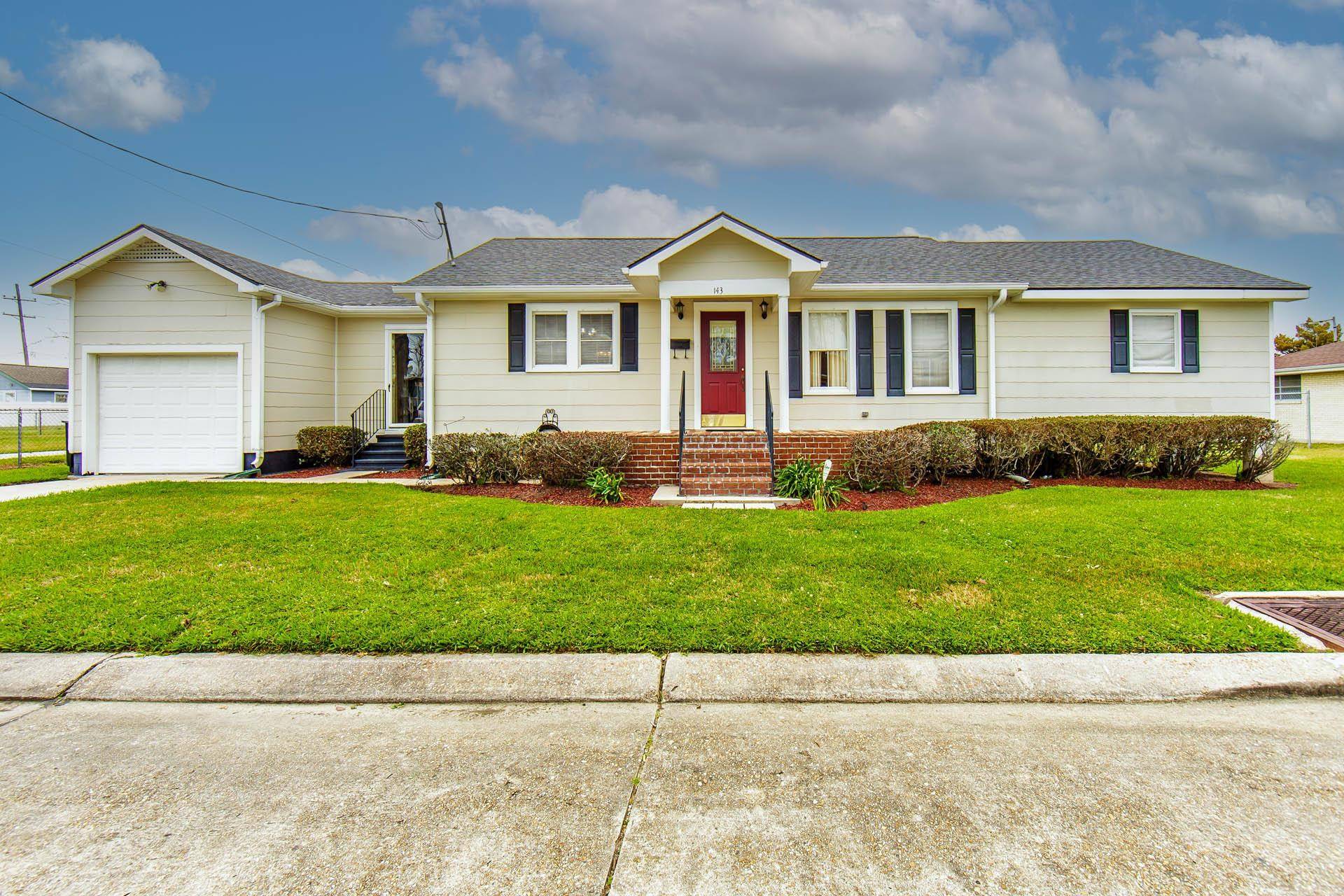 Houma, LA 70363,143 Leboeuf Street