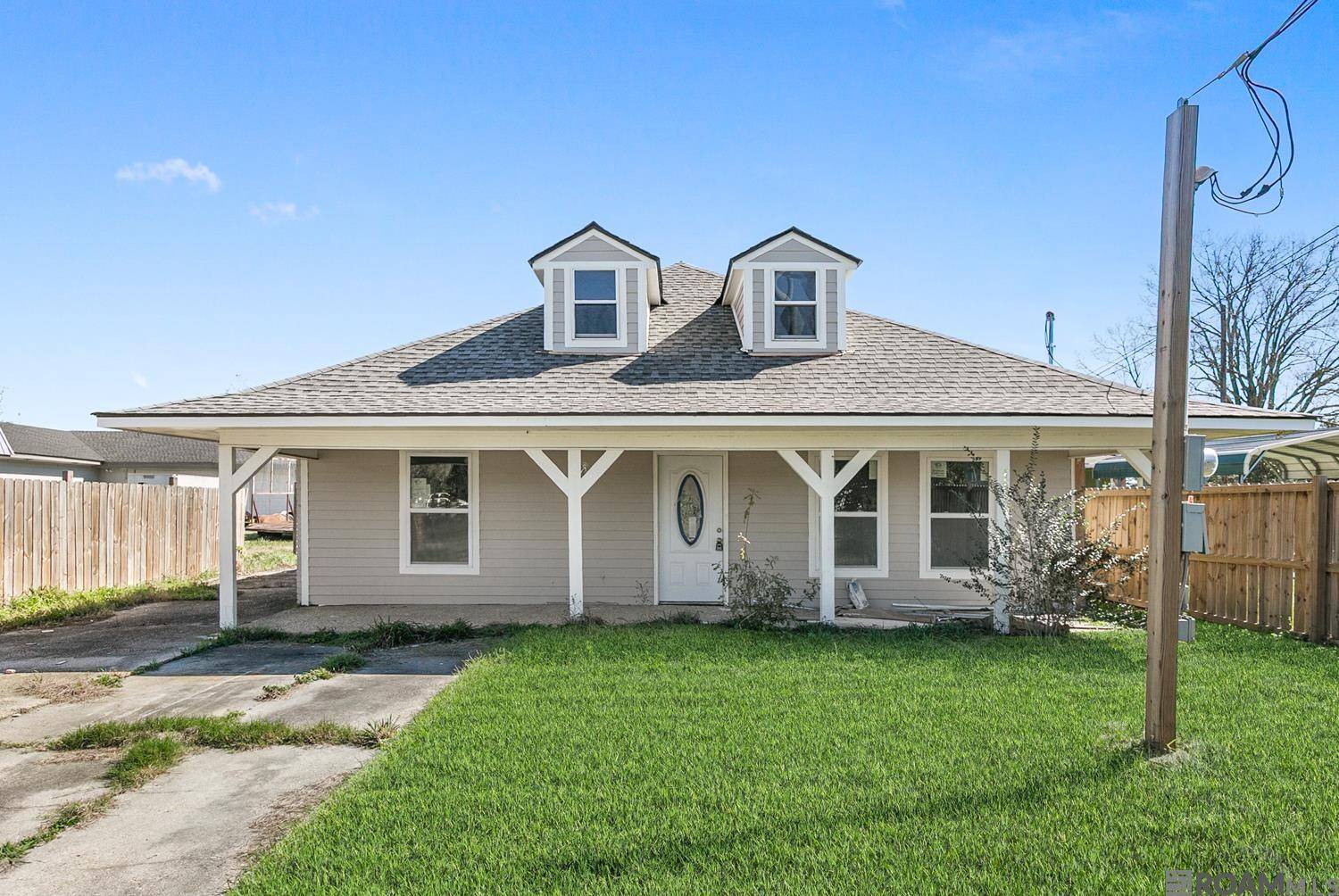 Port Allen, LA 70767,842 N 12th