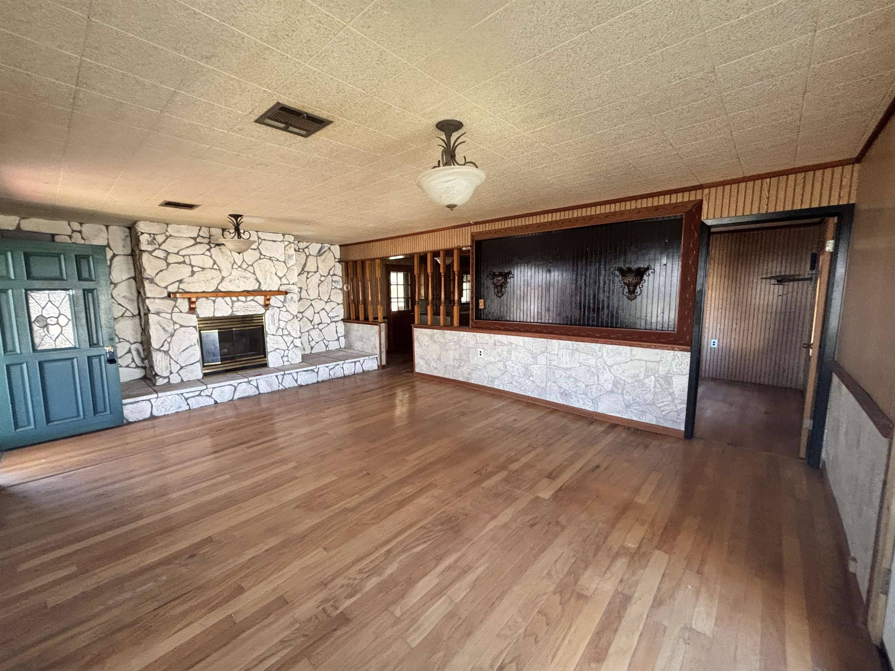 Chauvin, LA 70344,109 Pellegrin Street