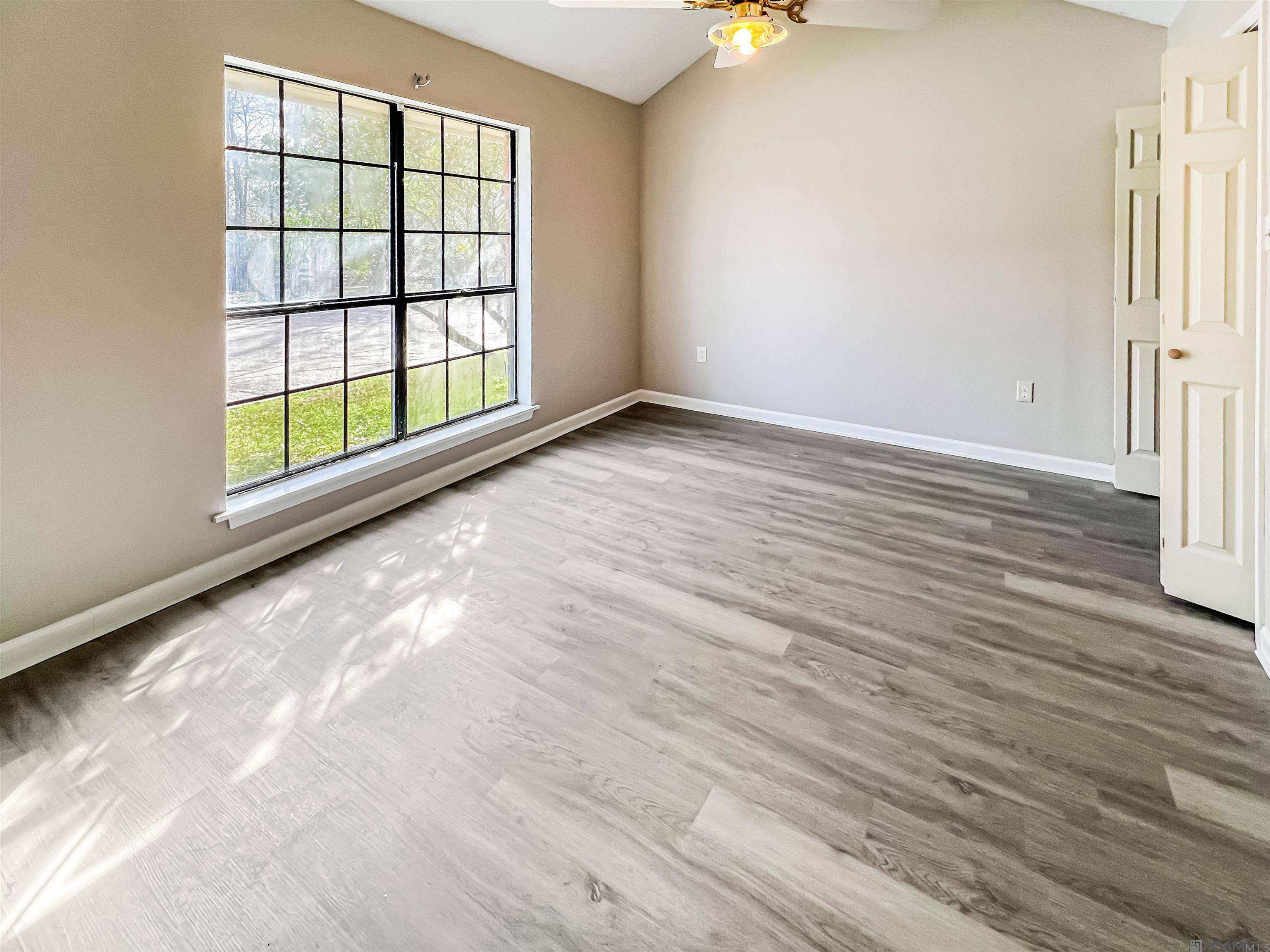 Baton Rouge, LA 70816,15722 Riverdale Ave