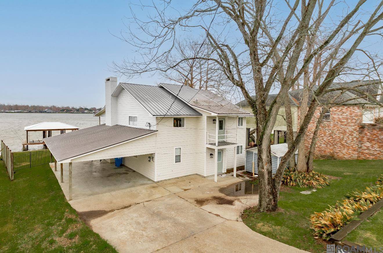 Oscar, LA 70762,6290 False River Rd