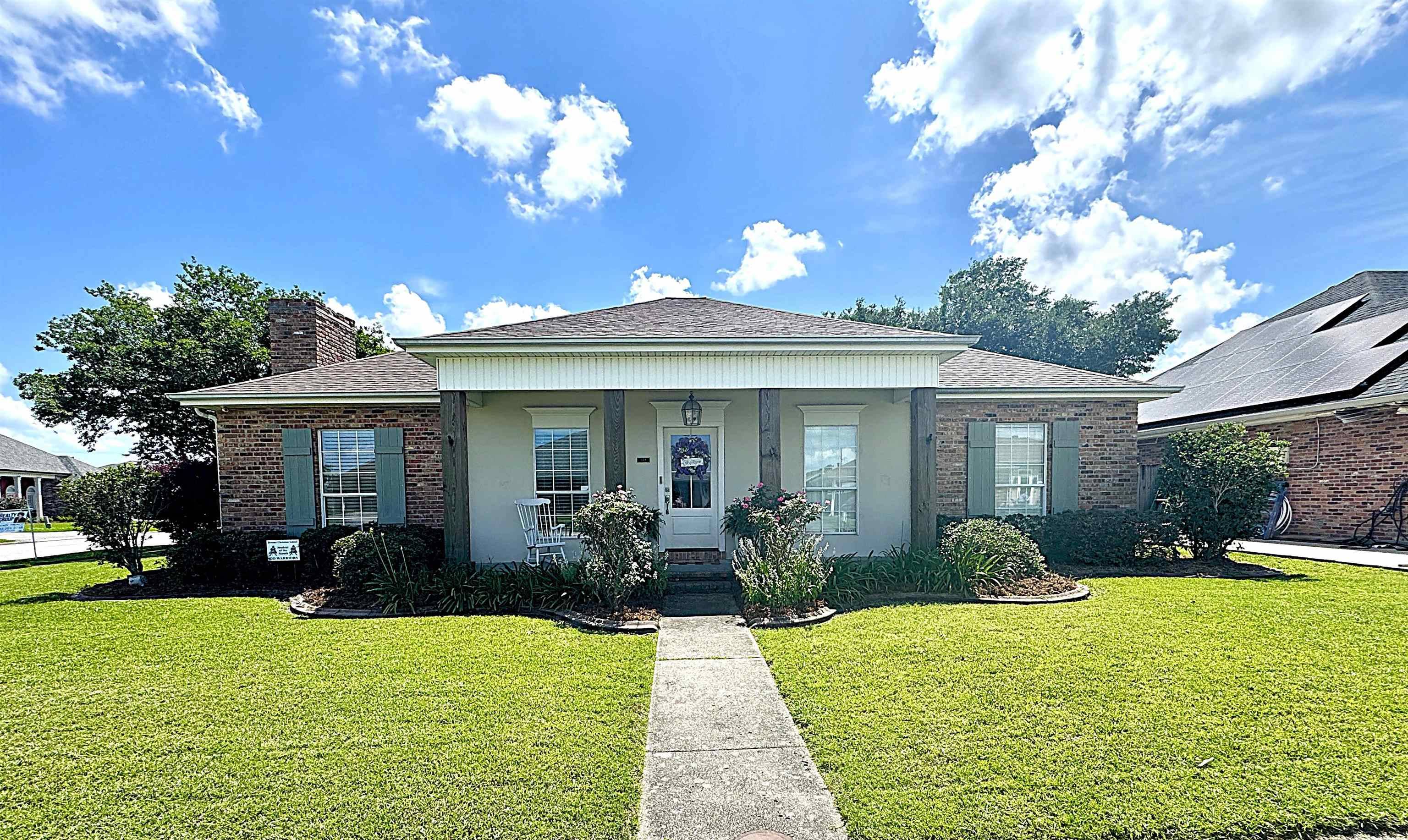 Houma, LA 70360,324 Hawthorne Dr