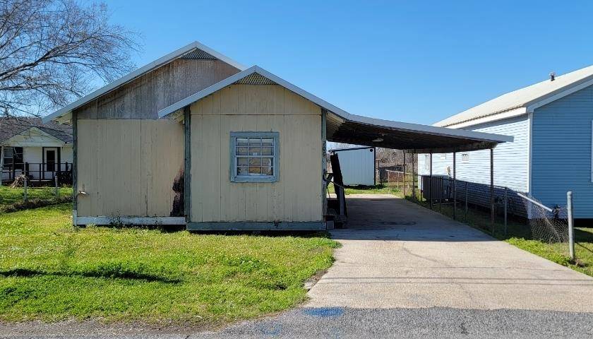 Raceland, LA 70394,208 St Ann St