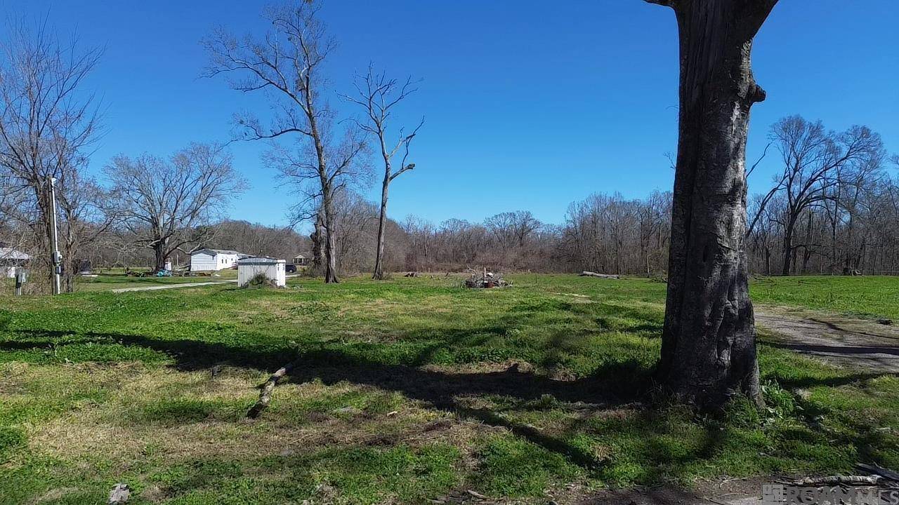 St Amant, LA 70774,9366 Poirrier Rd